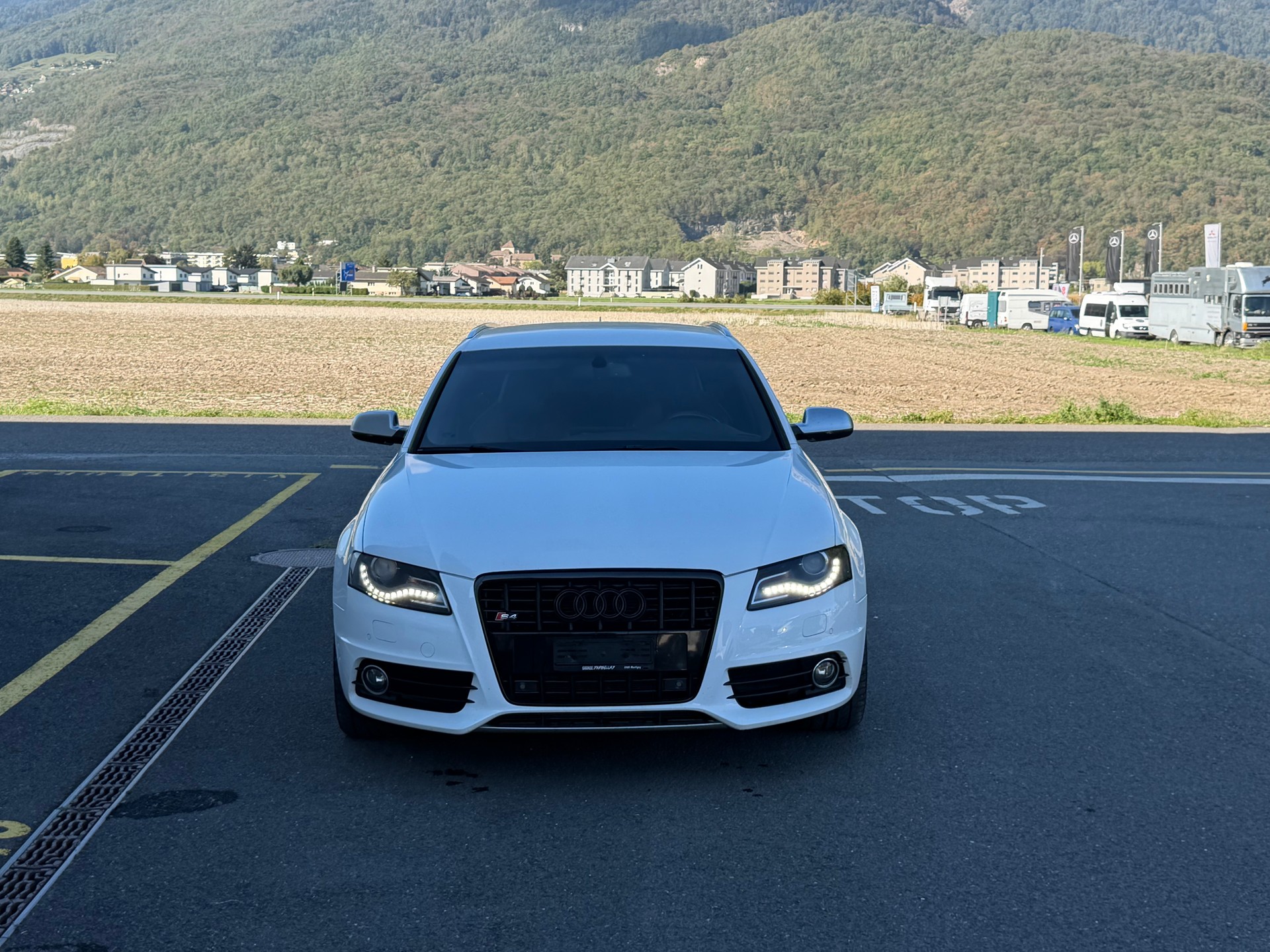 AUDI S4 Avant 3.0 TFSI quattro-image-2