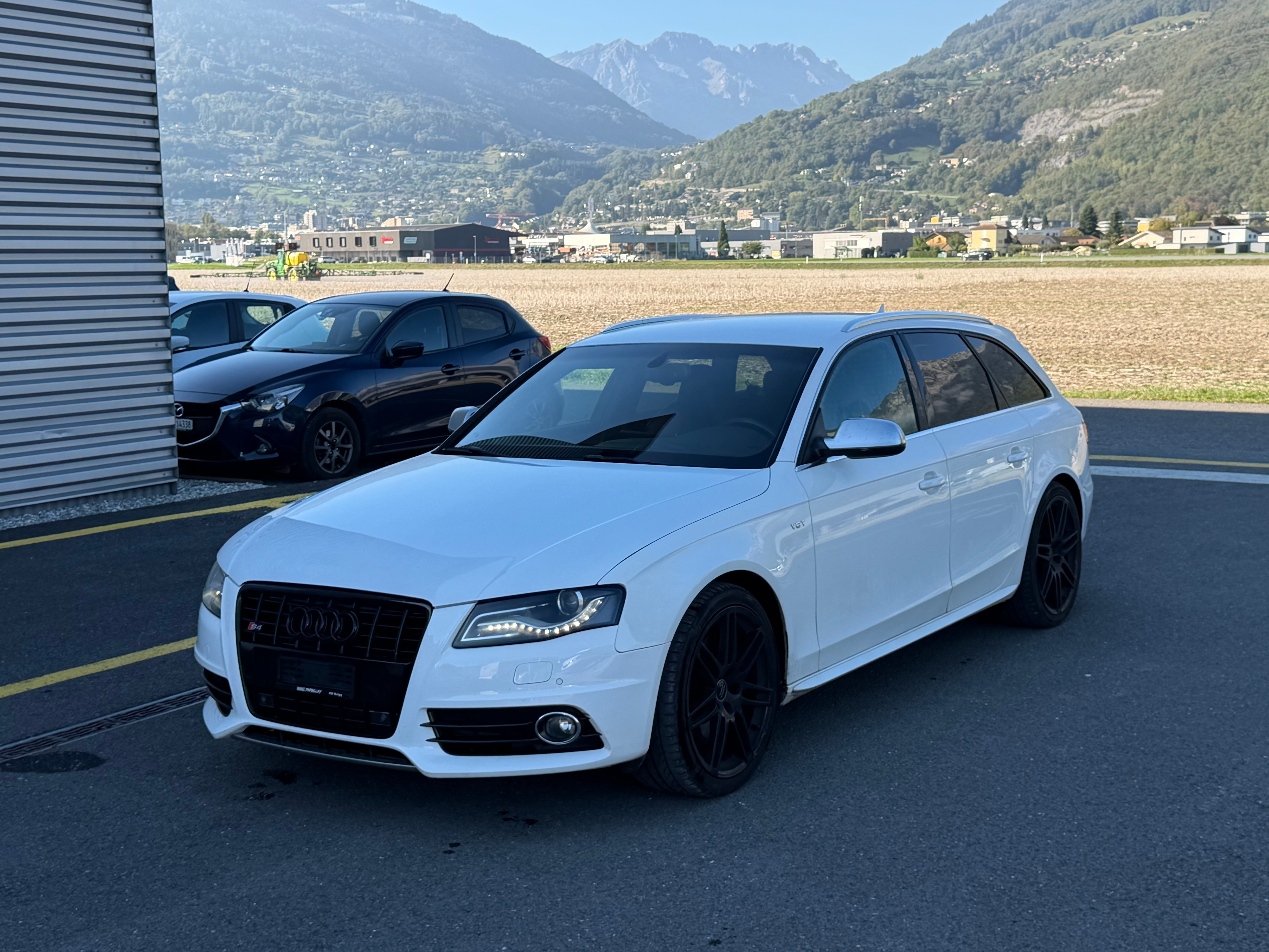 Car photo