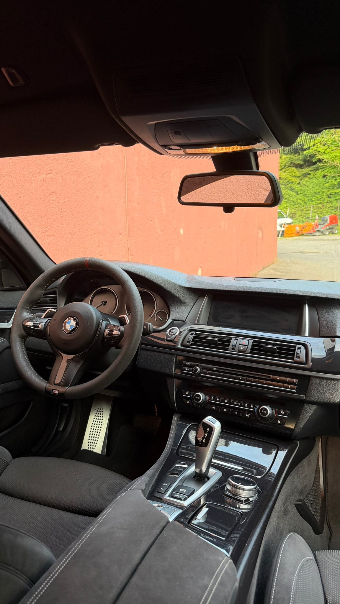BMW 520d Touring xDrive Modern Line Steptronic-image-7