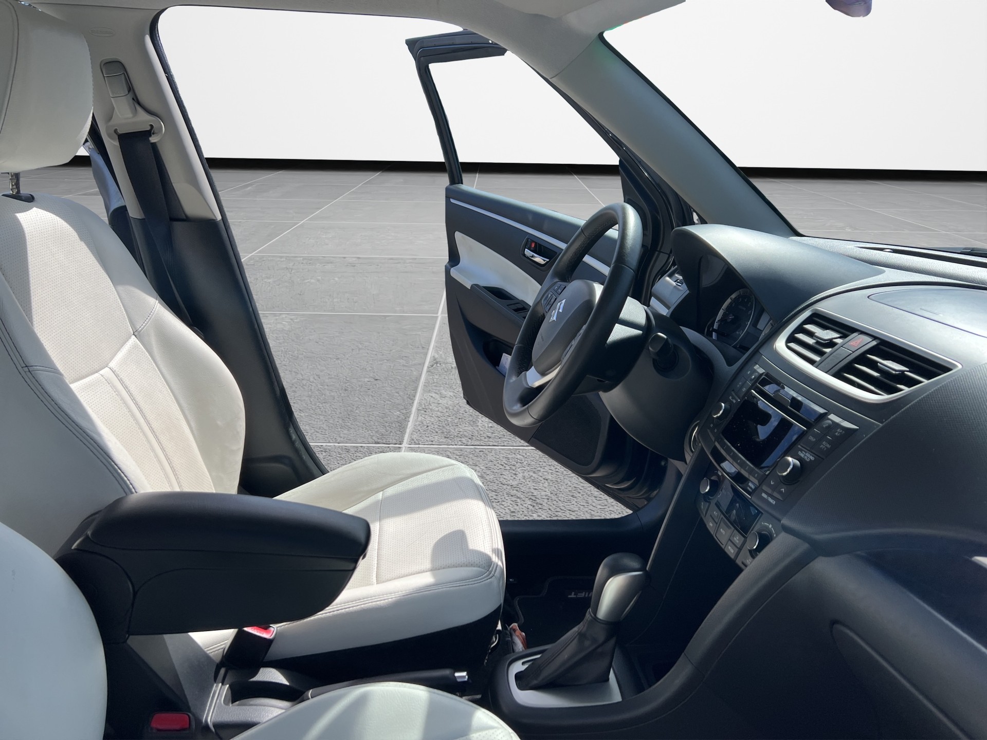 SUZUKI Swift 1.2 GL Top-image-12