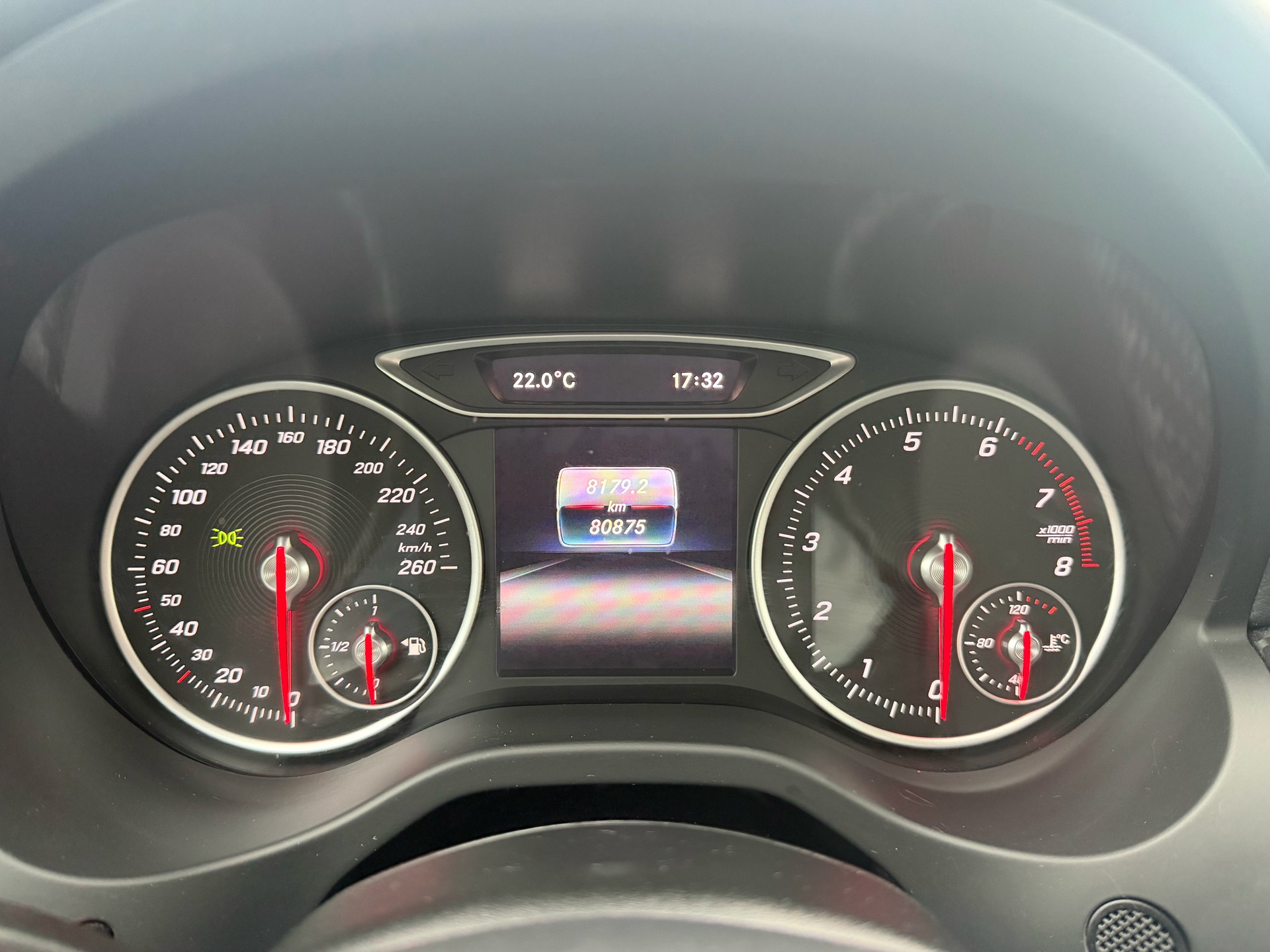 MERCEDES-BENZ A 200 AMG Line-image-14