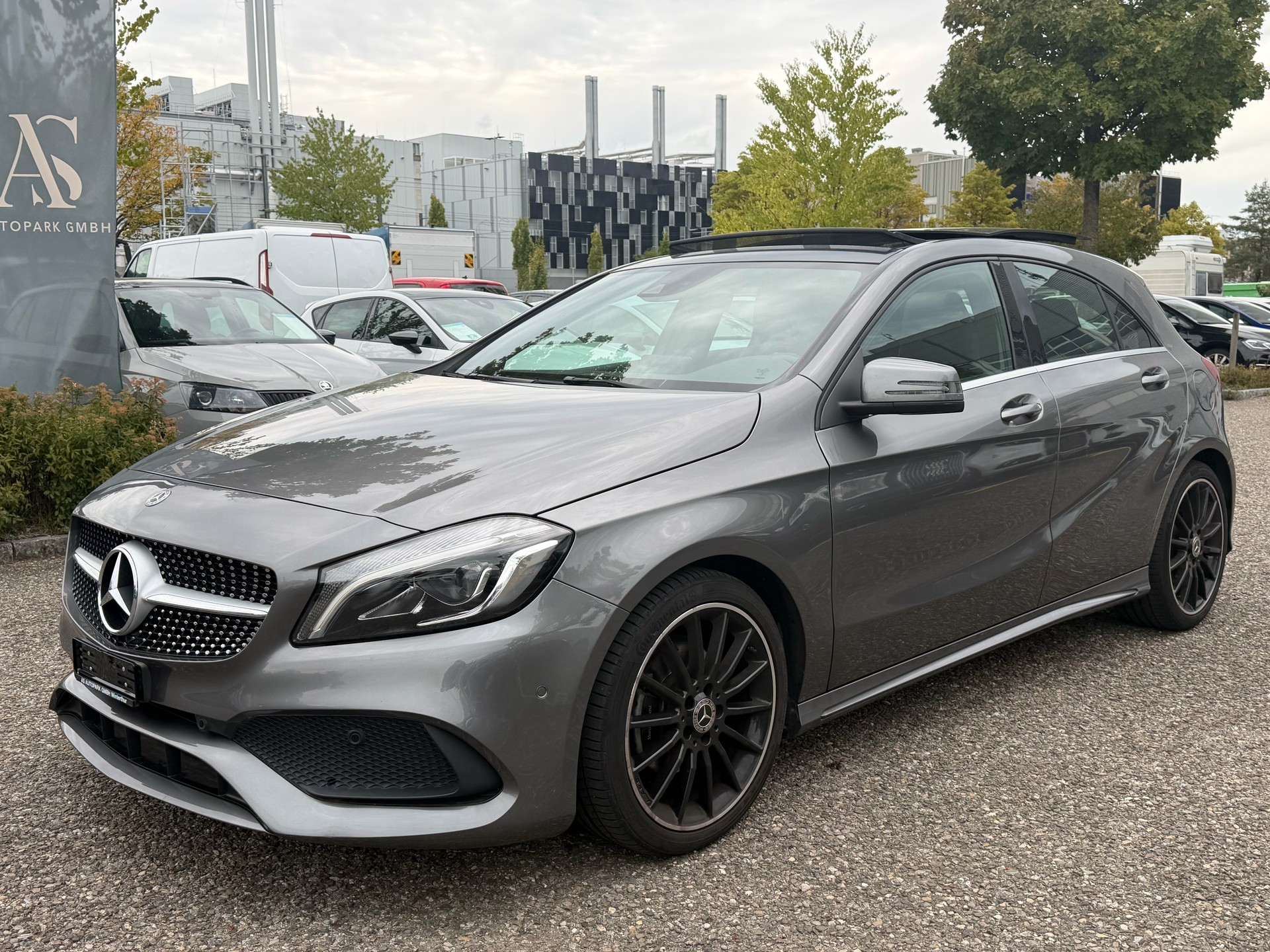 MERCEDES-BENZ A 200 AMG Line-image-0
