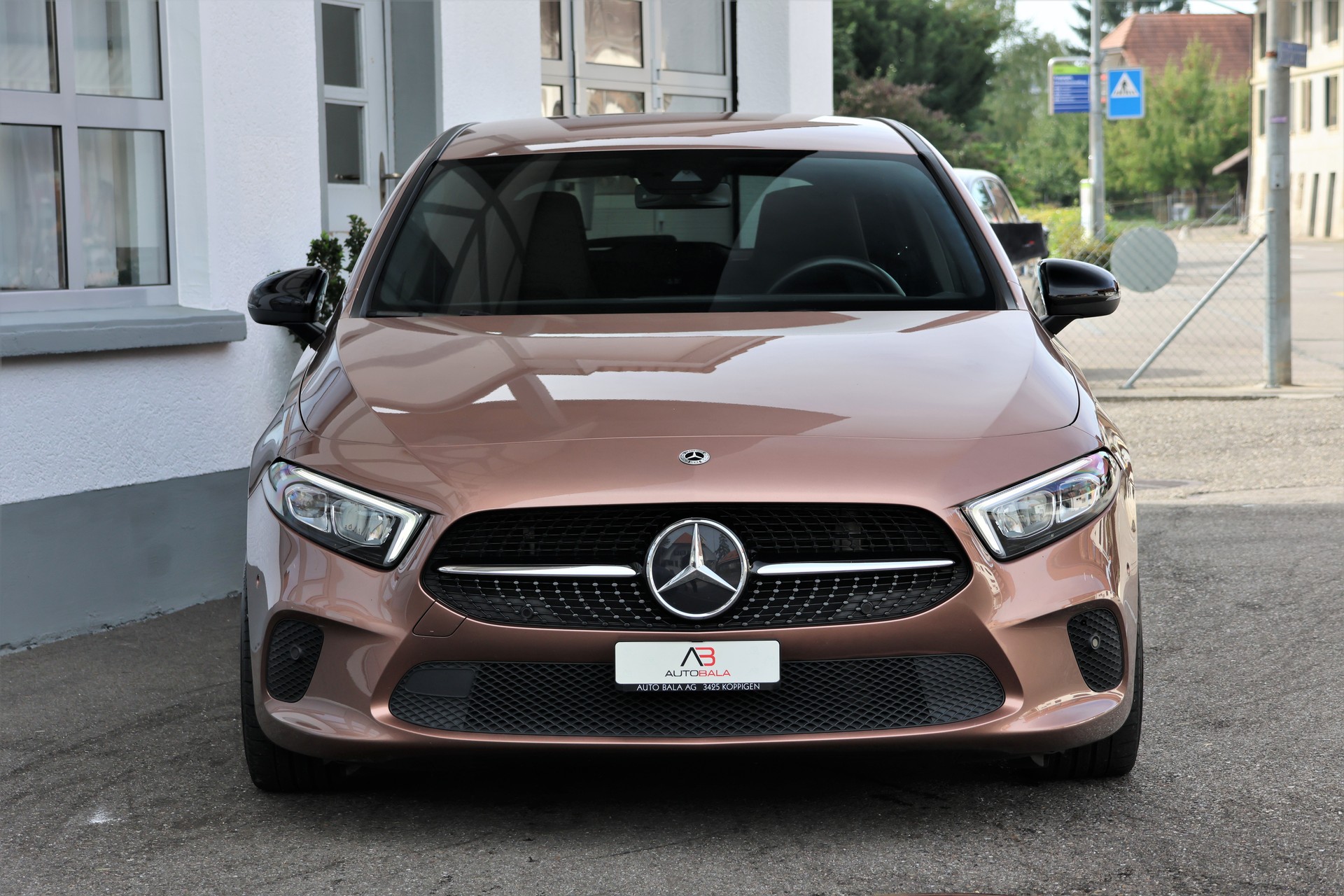 MERCEDES-BENZ A 180 Night Star 7G-DCT (CH)-showroom-element-1