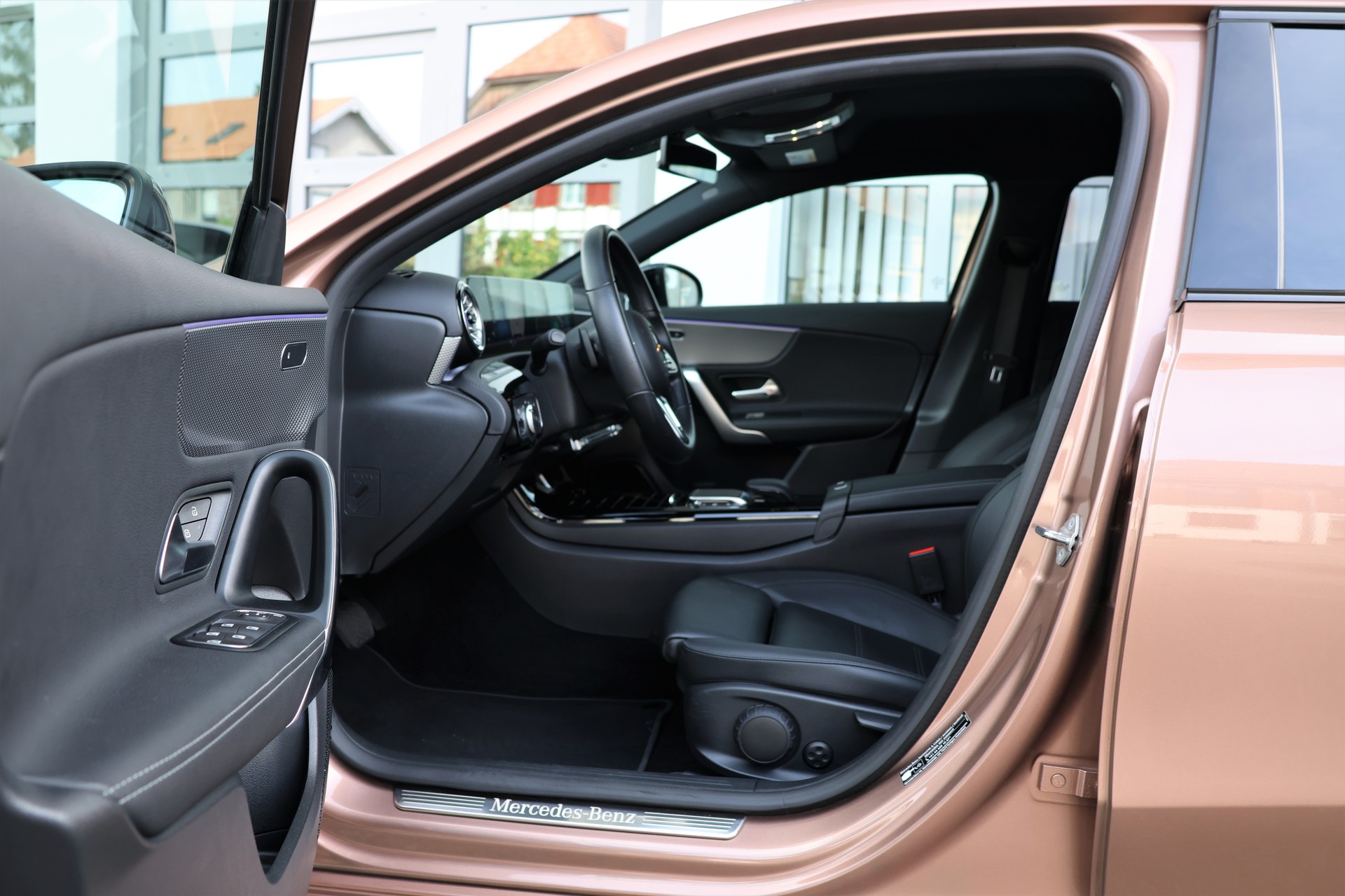 MERCEDES-BENZ A 180 Night Star 7G-DCT (CH)-image-9