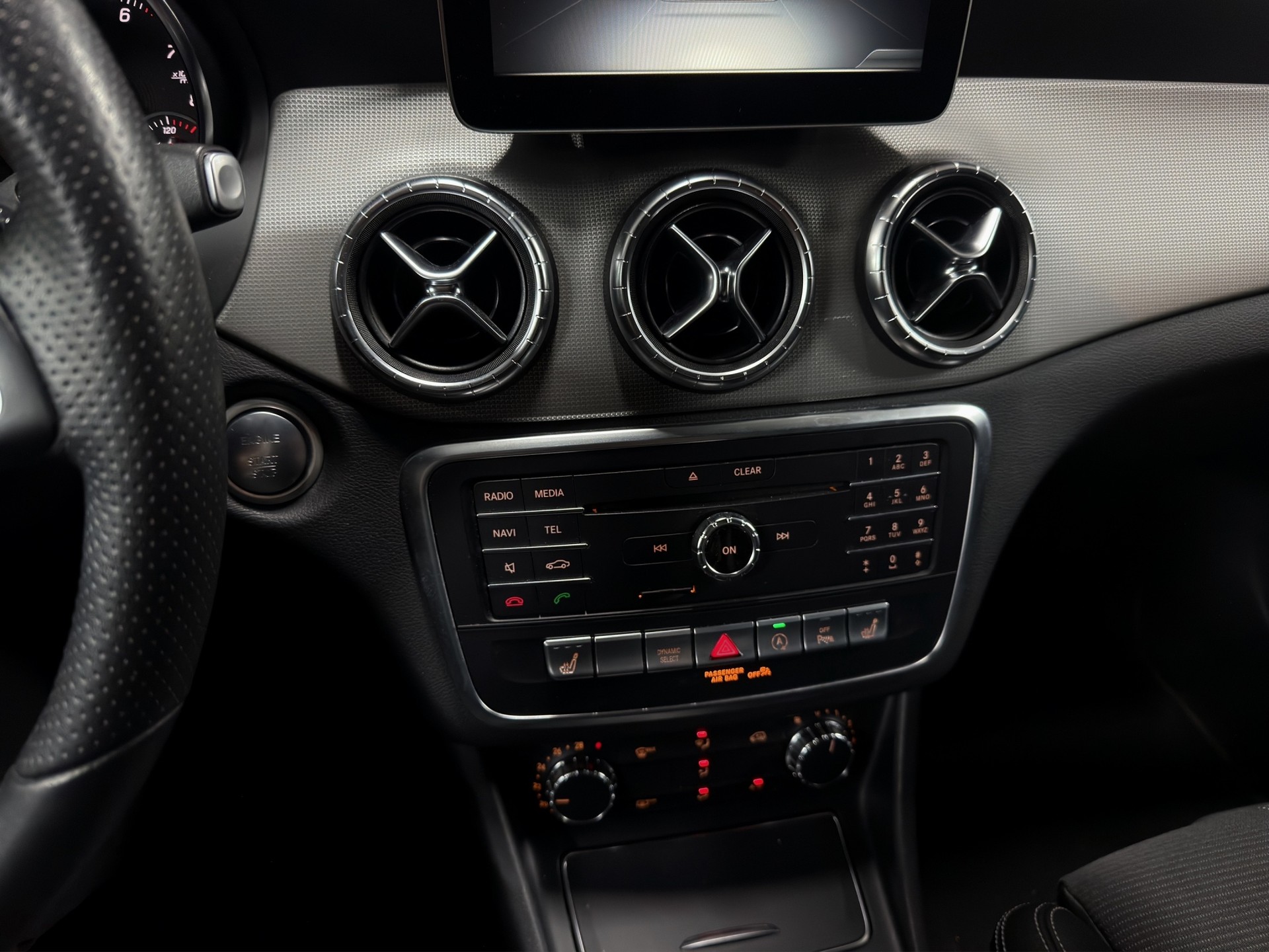 MERCEDES-BENZ CLA Shooting Brake 200 Night Star 7G-DCT-image-13