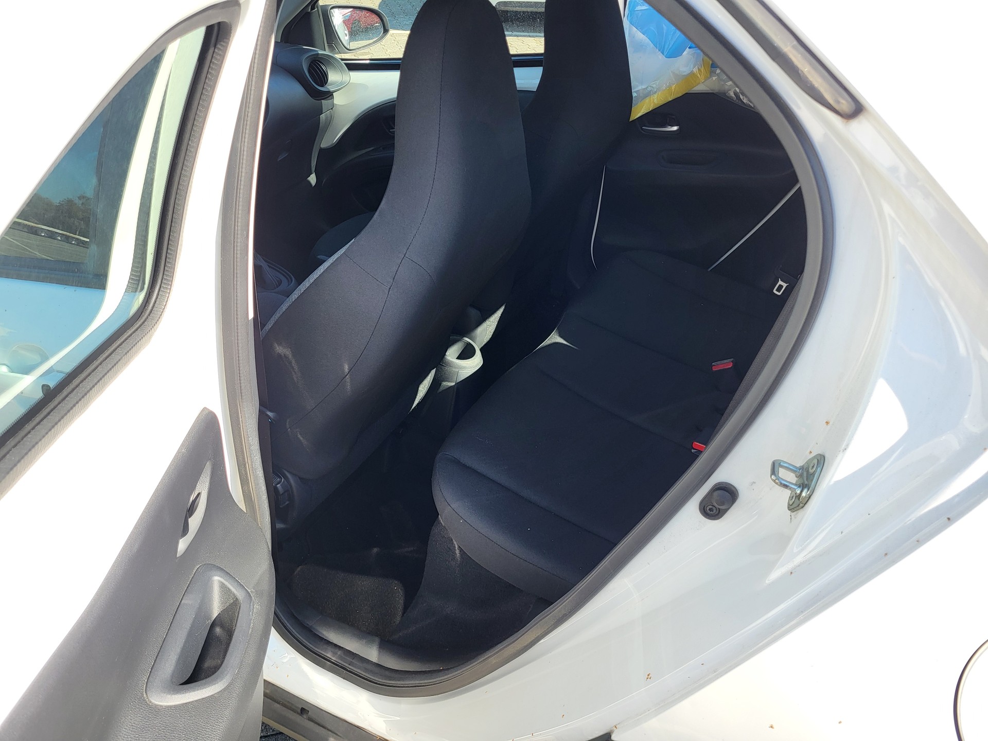 TOYOTA Aygo X 1.0 VVT-i Limited CVT-image-2