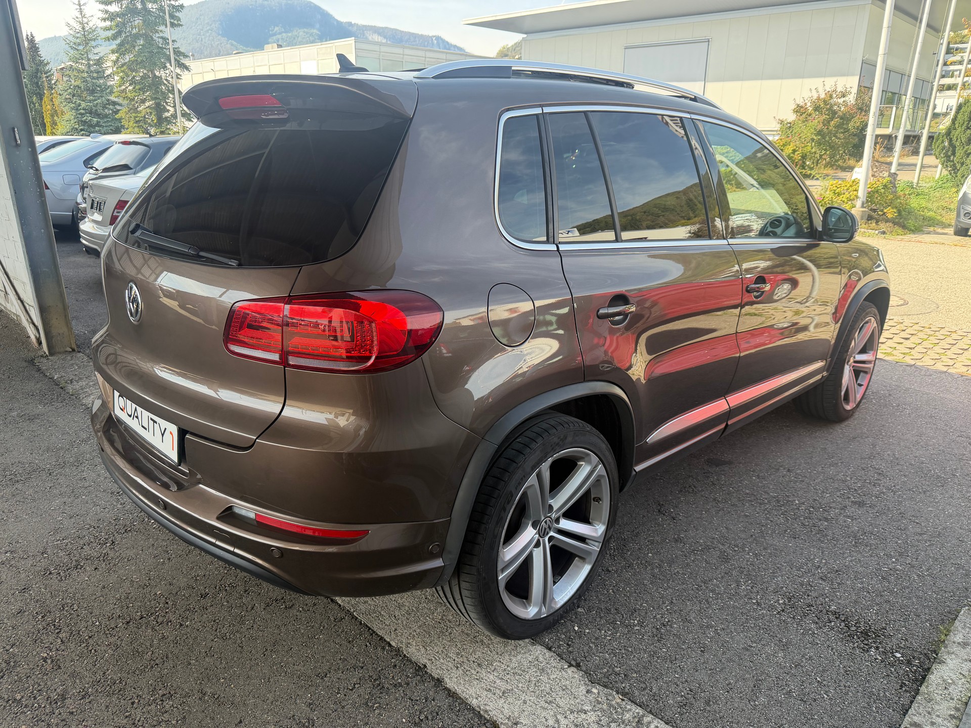 VW Tiguan 2.0 TSI Sport&Style 4Motion DSG-image-3