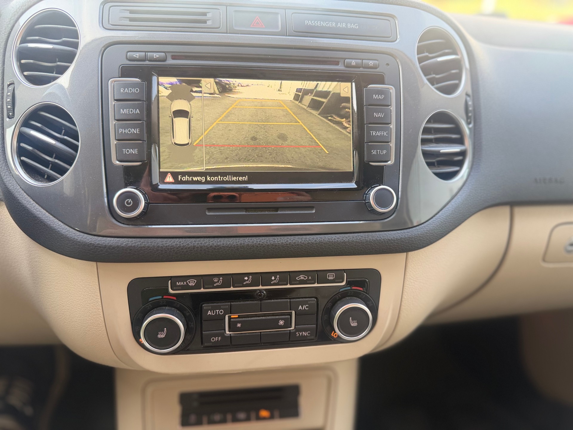 VW Tiguan 2.0 TSI Sport&Style 4Motion DSG-image-11