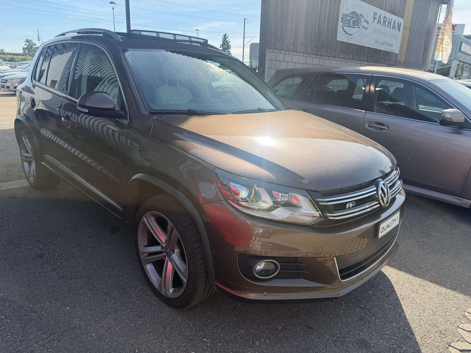 VW Tiguan 2.0 TSI Sport&Style 4Motion DSG-image-2