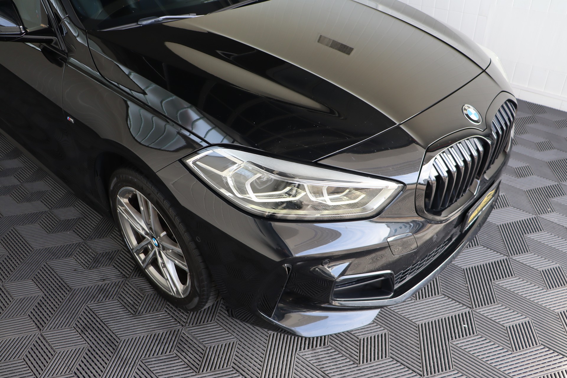 BMW 118I M SPORT STEPTRONIC * CH-FAHRZEUG * FAHRASSISTENZ-PAKET * RÜCKFAHRKAMERA *-image-2