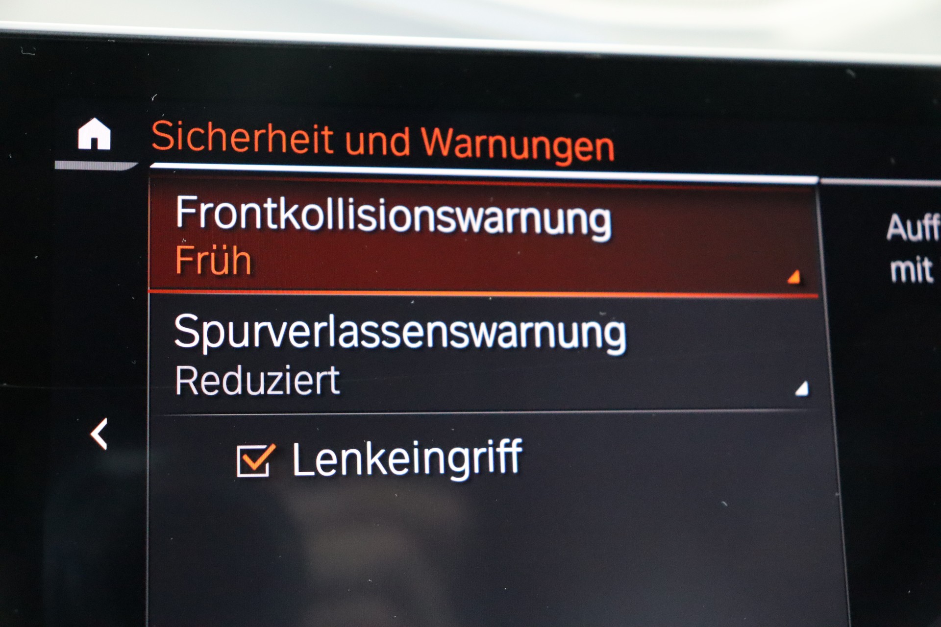 BMW 118I M SPORT STEPTRONIC * CH-FAHRZEUG * FAHRASSISTENZ-PAKET * RÜCKFAHRKAMERA *-image-29