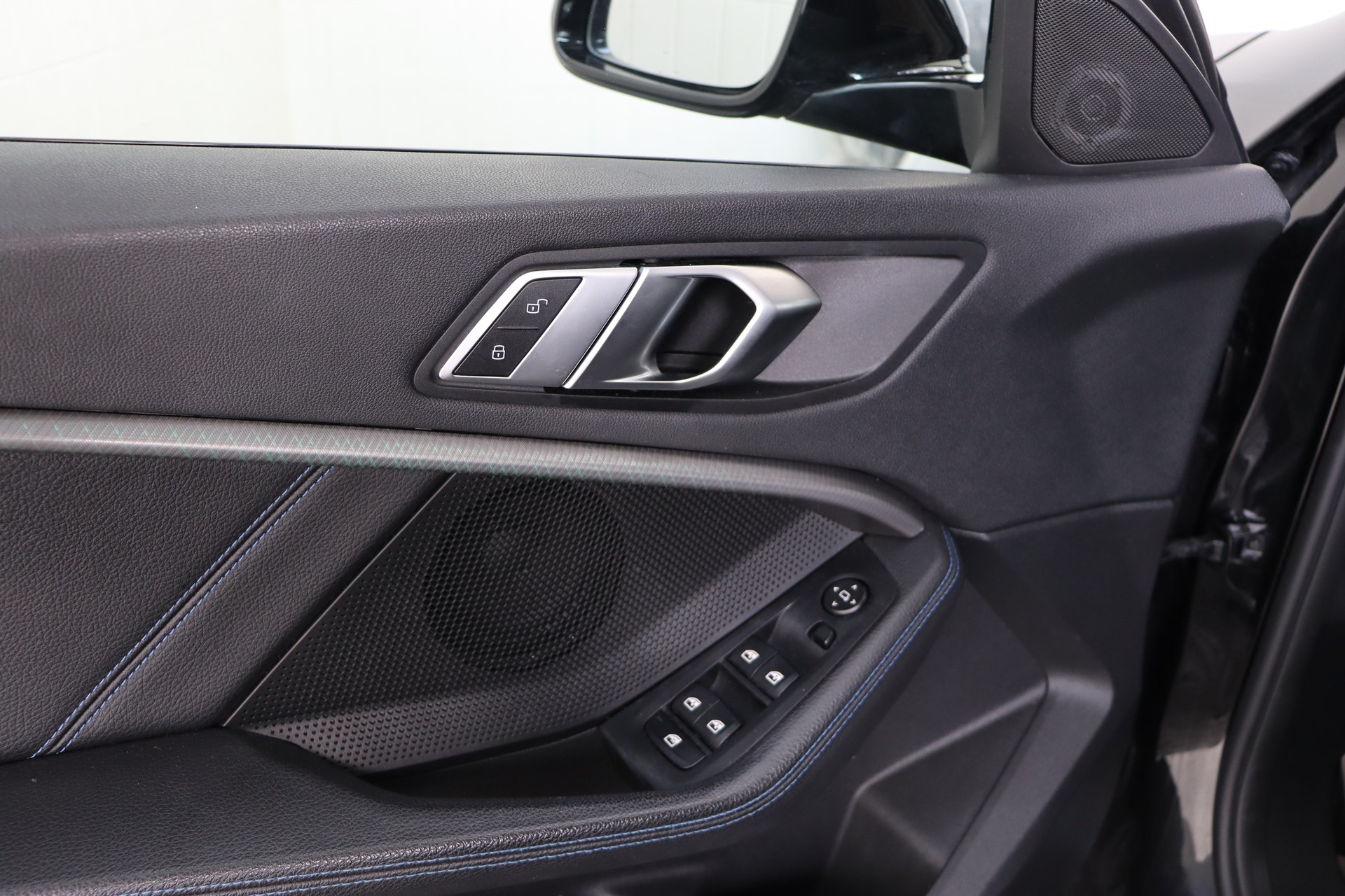 BMW 118I M SPORT STEPTRONIC * CH-FAHRZEUG * FAHRASSISTENZ-PAKET * RÜCKFAHRKAMERA *-image-19