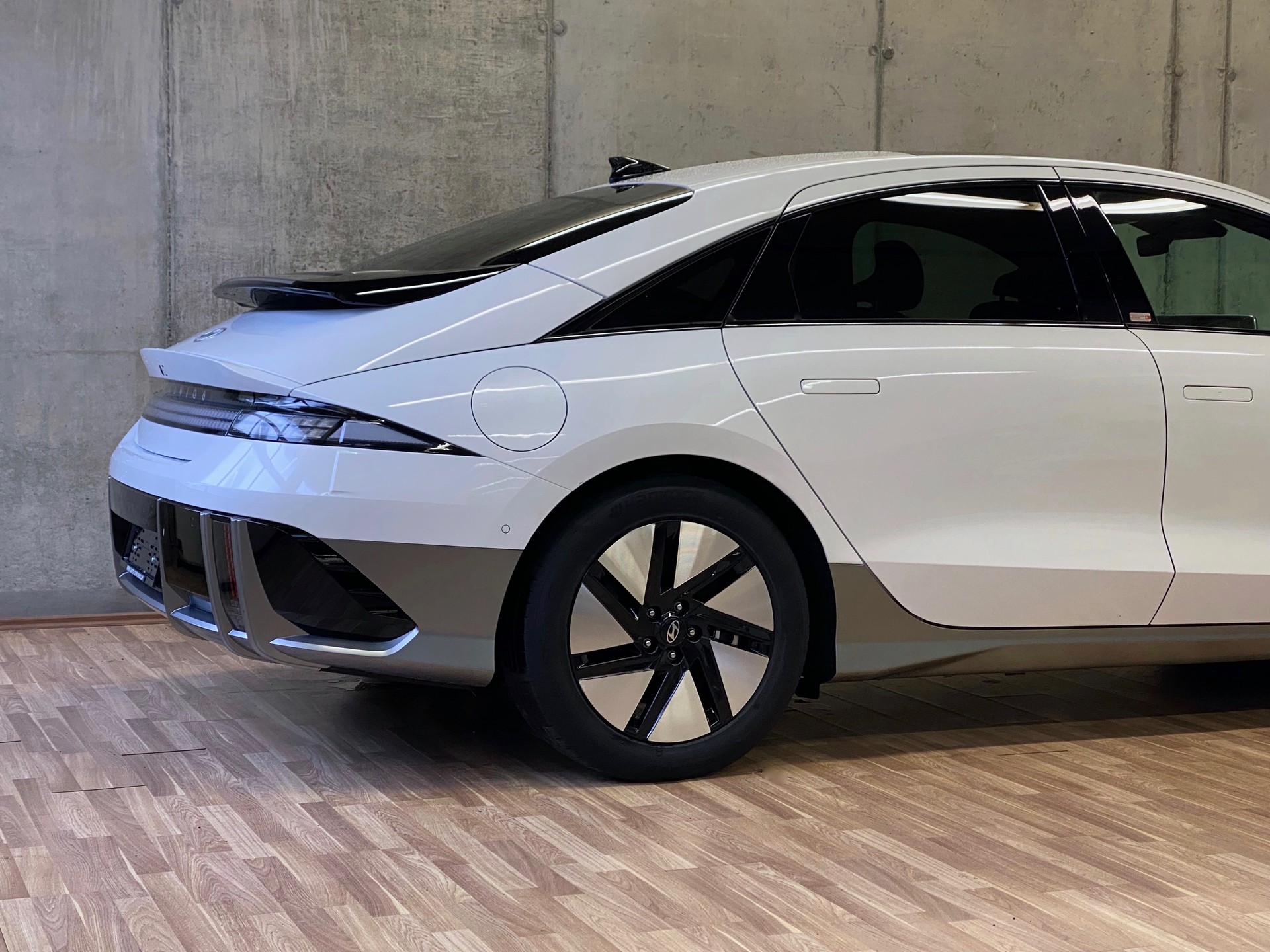 HYUNDAI Ioniq 6 *77kWh*Swiss*Launch Edition*4WD*-image-26