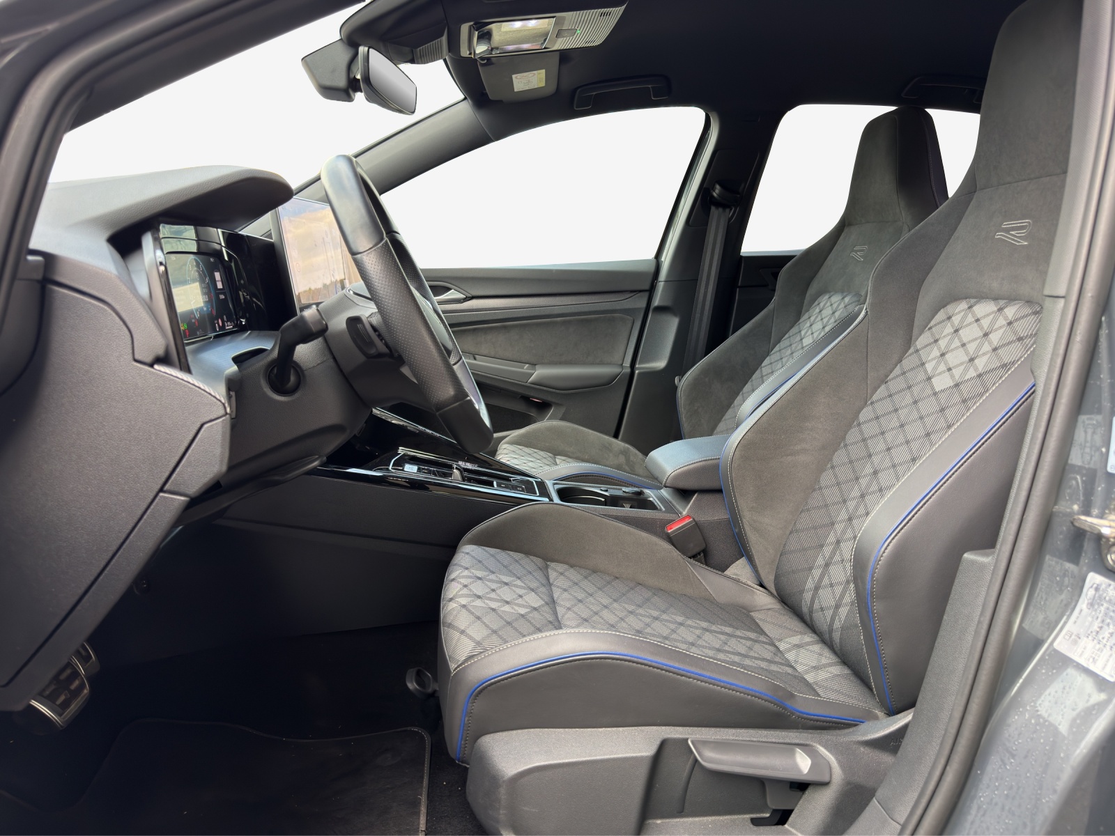 VW Golf 2.0 TSI R-Line DSG 4 Motion-image-7