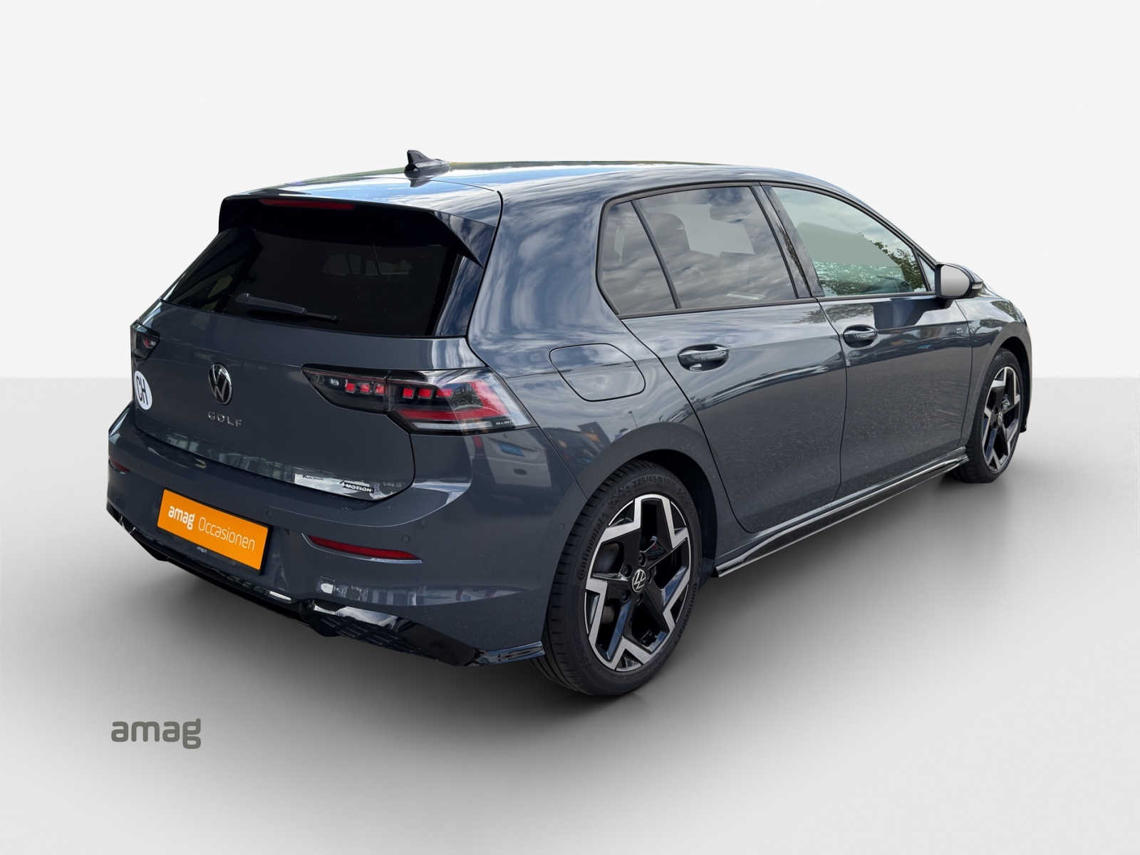 VW Golf 2.0 TSI R-Line DSG 4 Motion-image-4