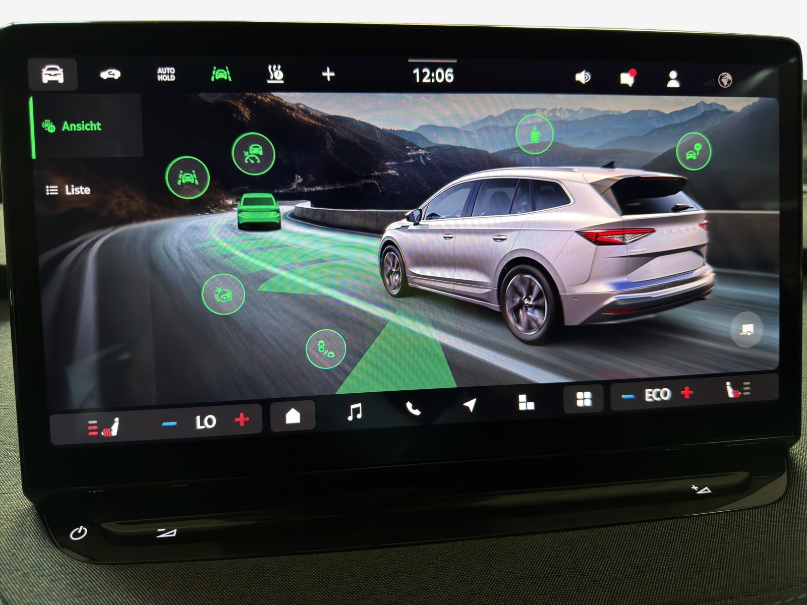 SKODA Enyaq 85x Dynamic 4x4-image-15