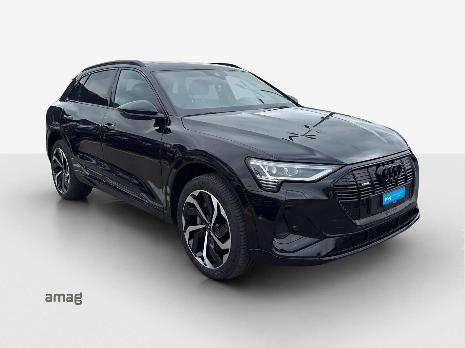 AUDI e-tron 55 S Line Black Edition quattro-image-5