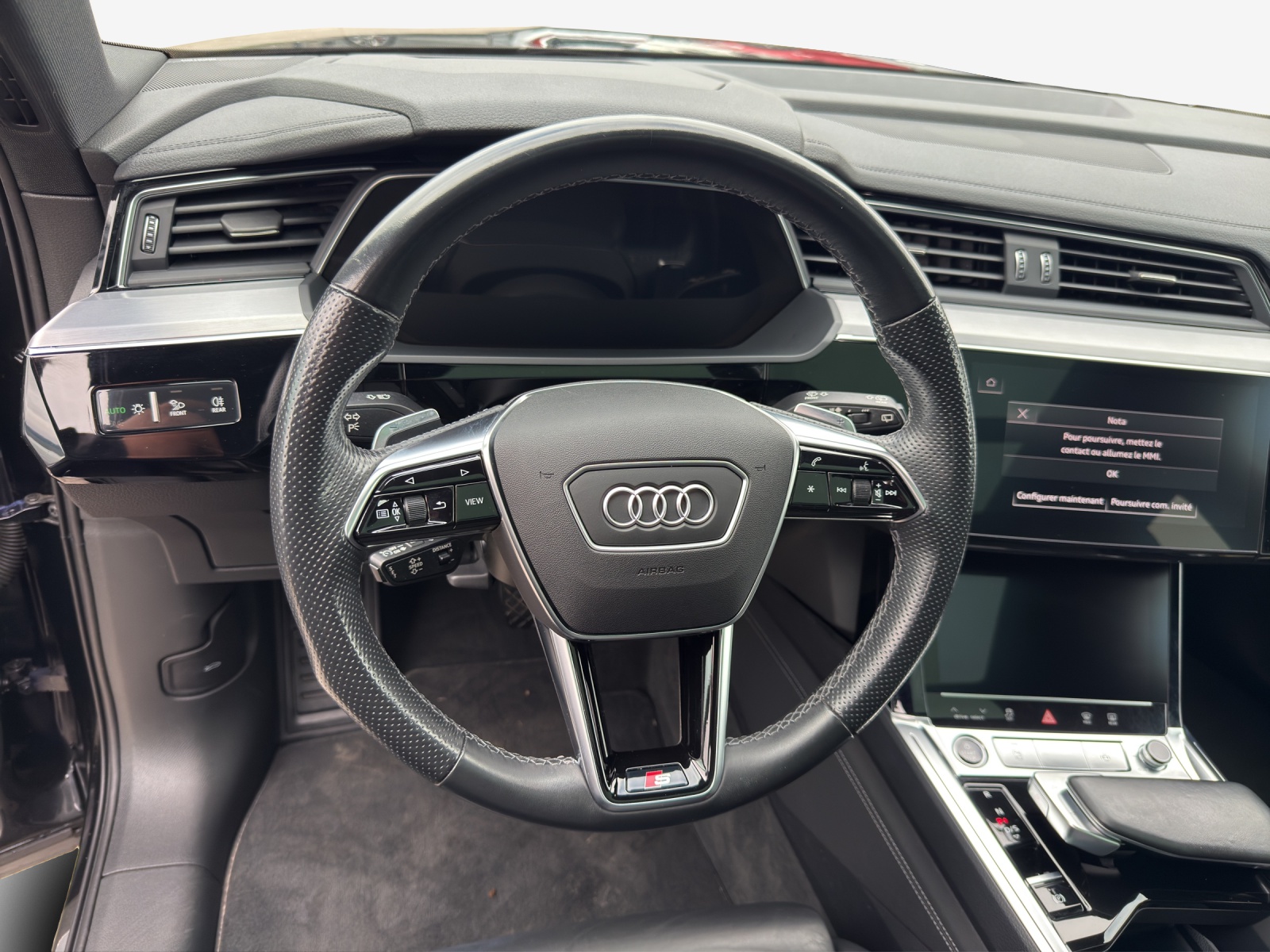 AUDI e-tron 55 S Line Black Edition quattro-image-9