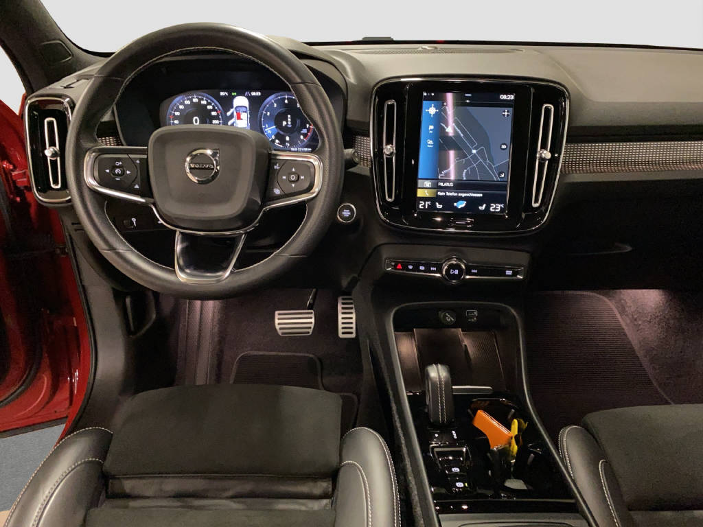 VOLVO XC40 2.0 B4 MH R-Design AWD-image-9