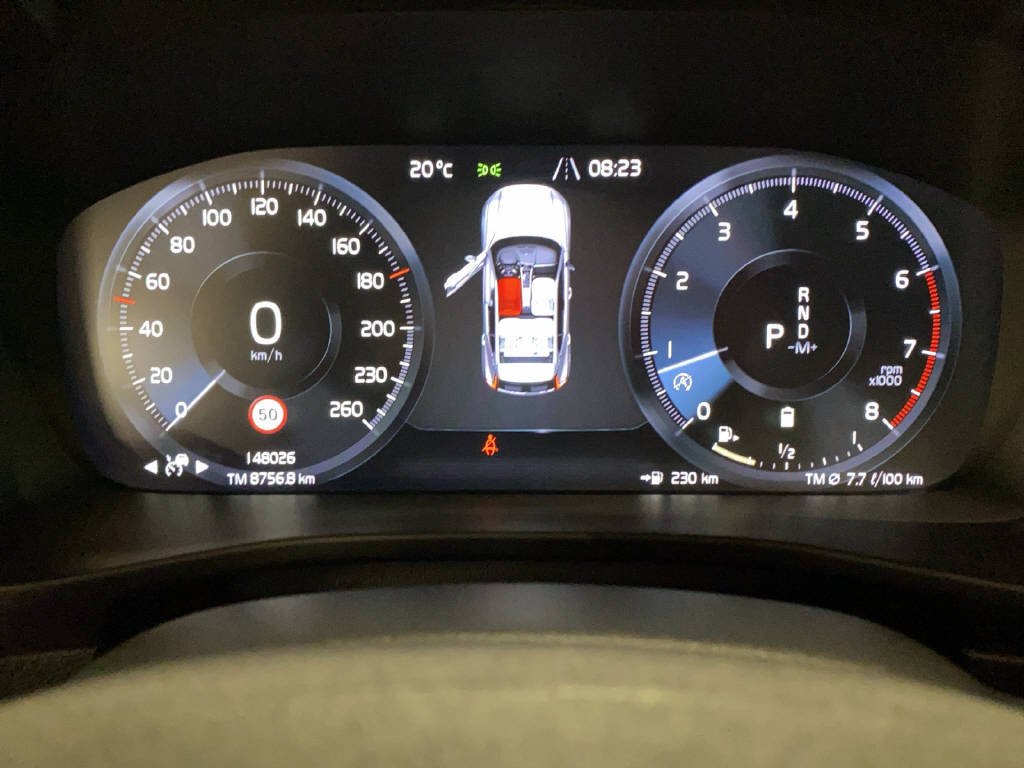 VOLVO XC40 2.0 B4 MH R-Design AWD-image-8