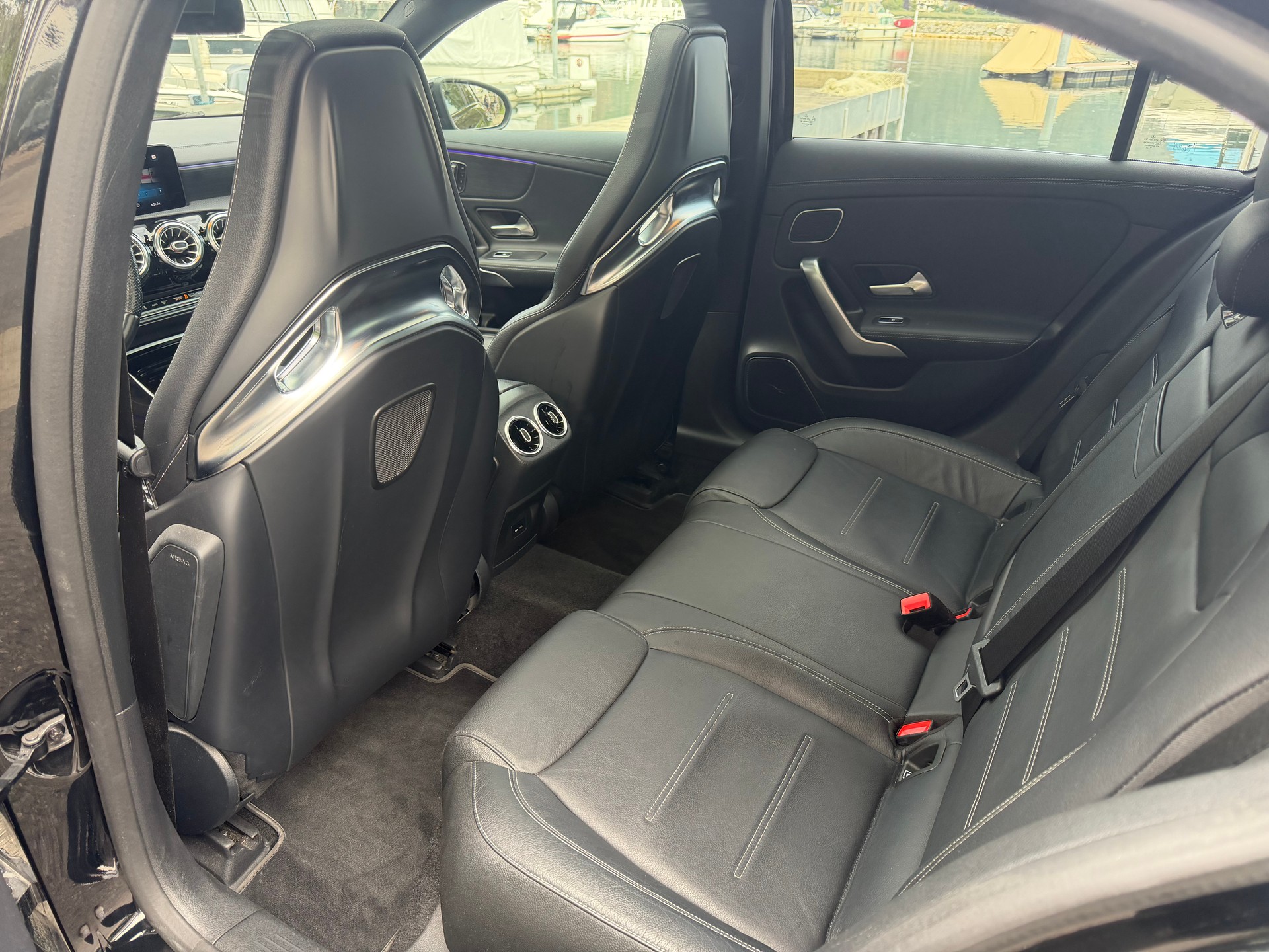 MERCEDES-BENZ A35 AMG-image-14