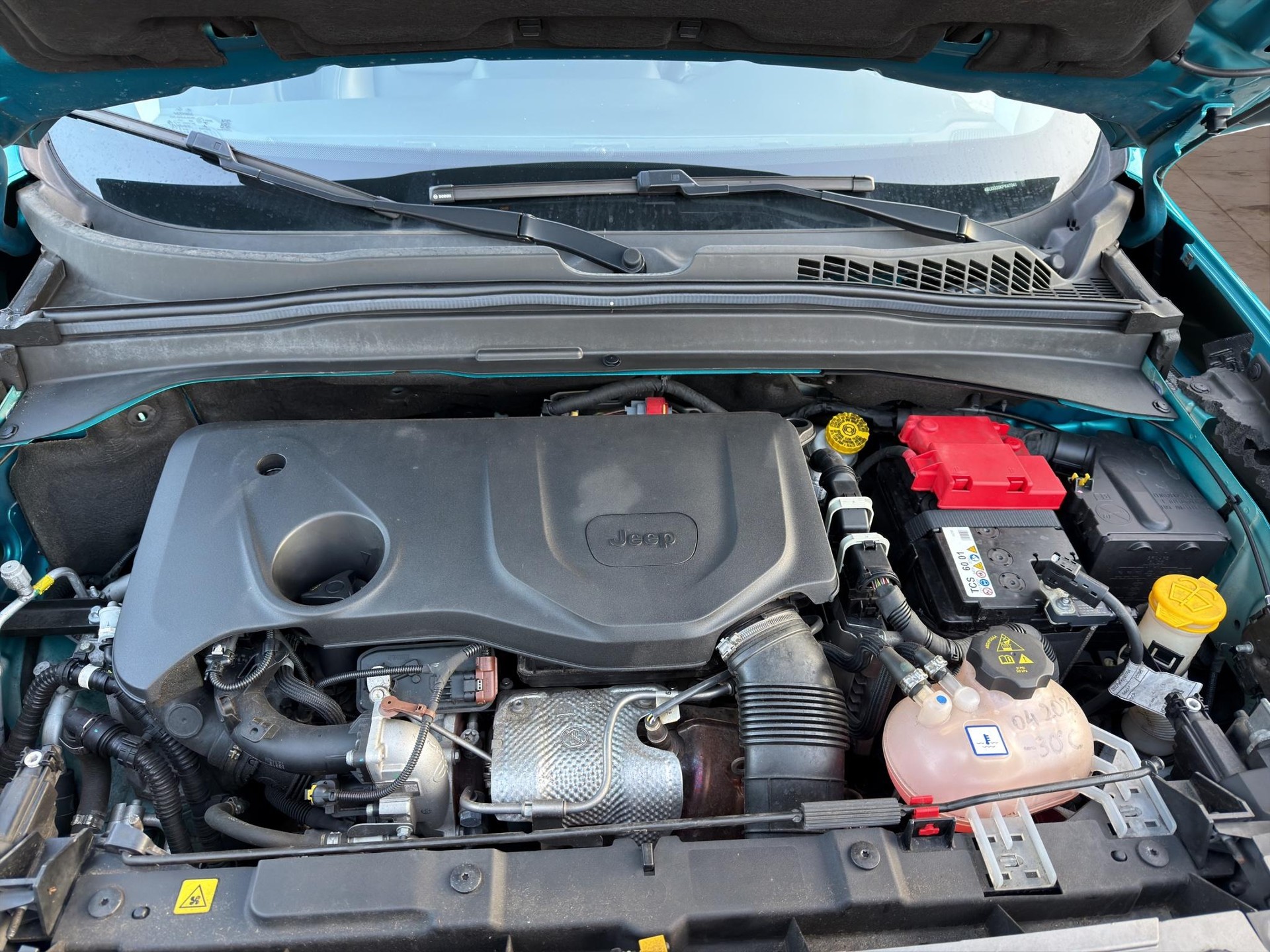 JEEP Renegade 1.3 Turbo Limited AWD-image-14