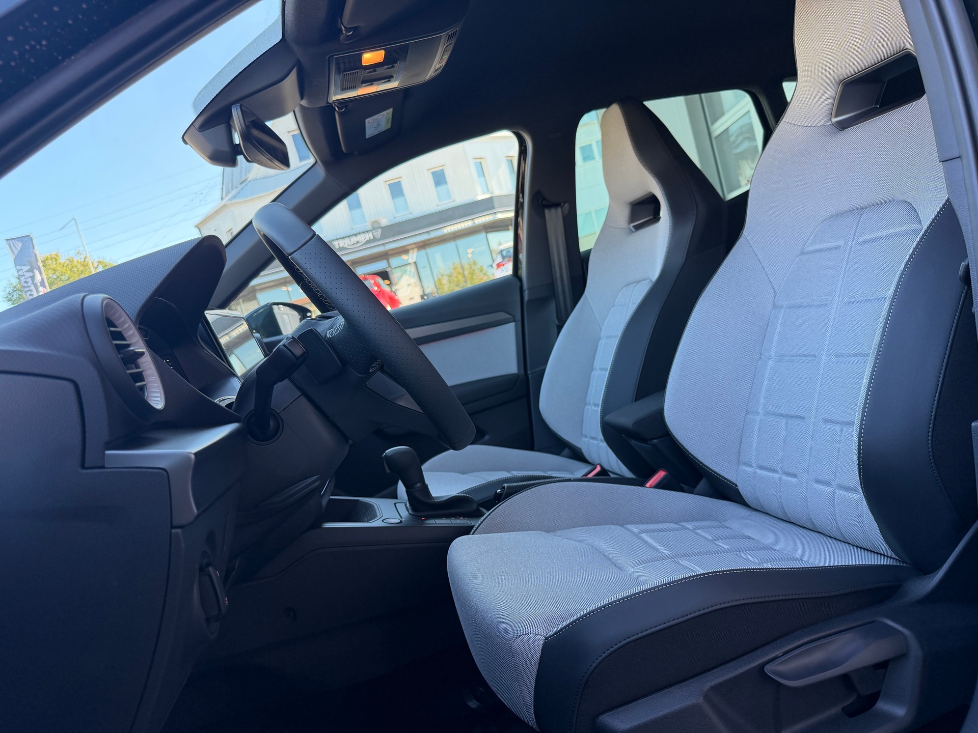 SEAT Arona 1.5 Eco TSI FR DSG-image-7