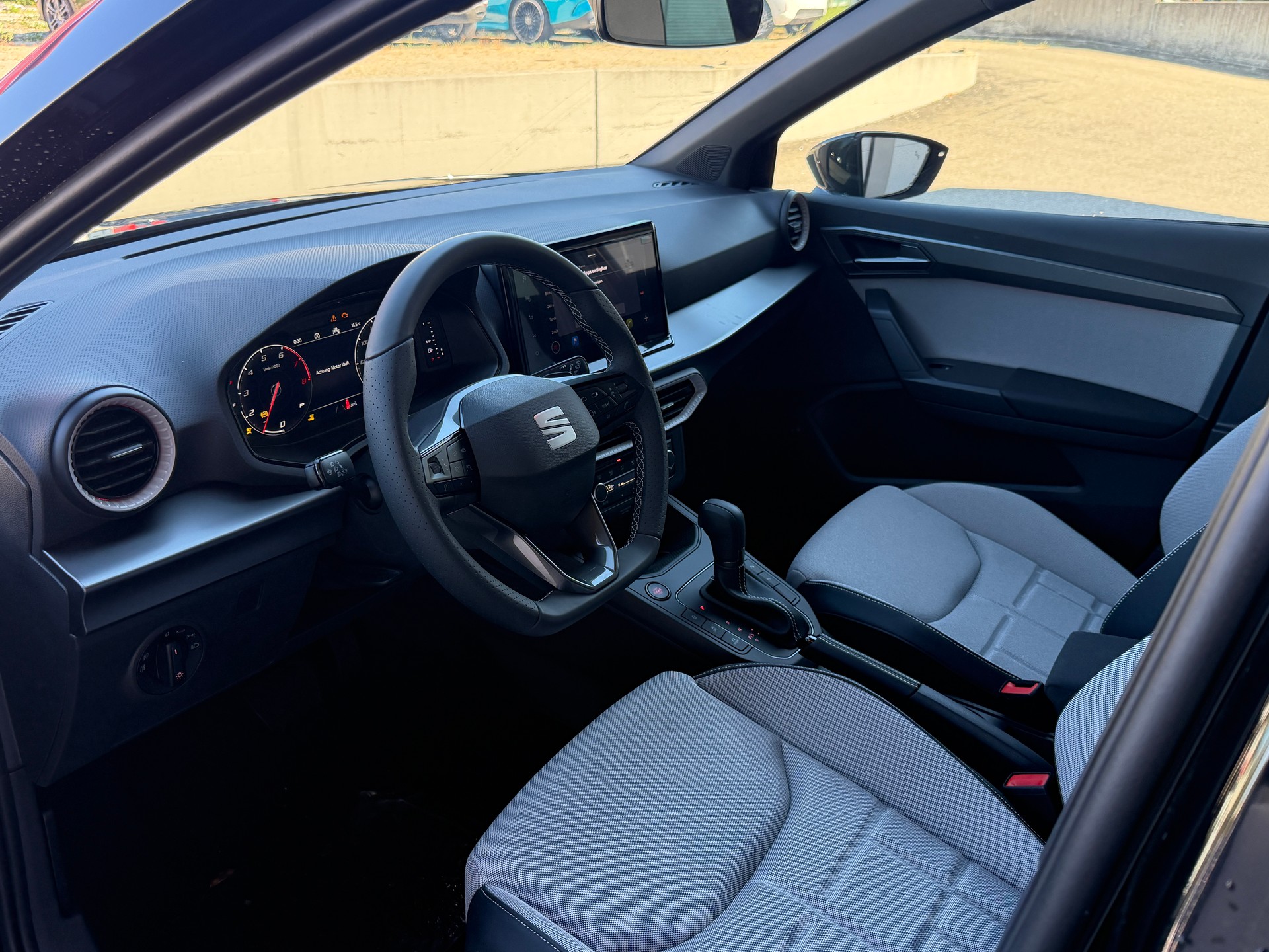 SEAT Arona 1.5 Eco TSI FR DSG-image-8