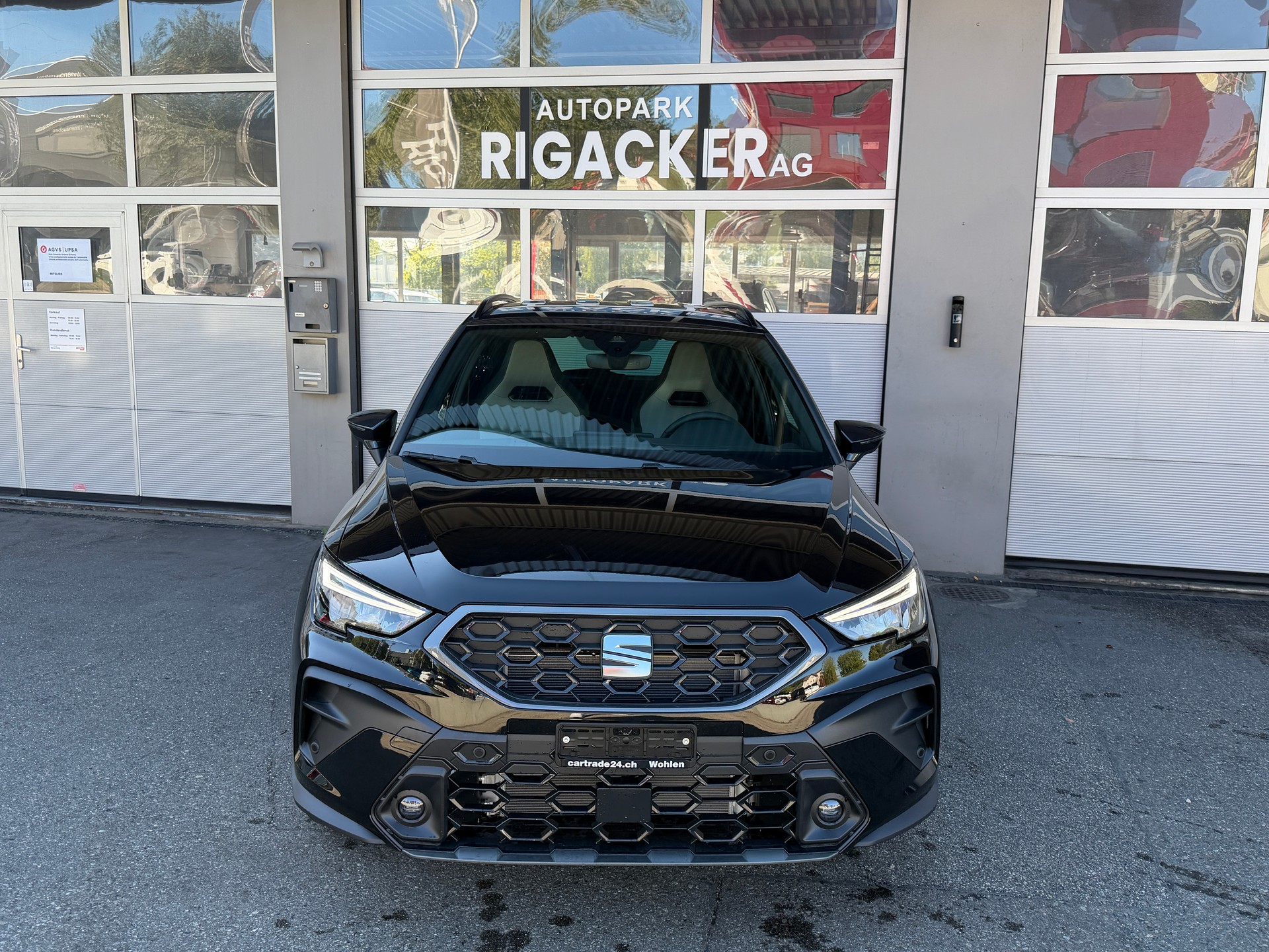 SEAT Arona 1.5 Eco TSI FR DSG-image-1