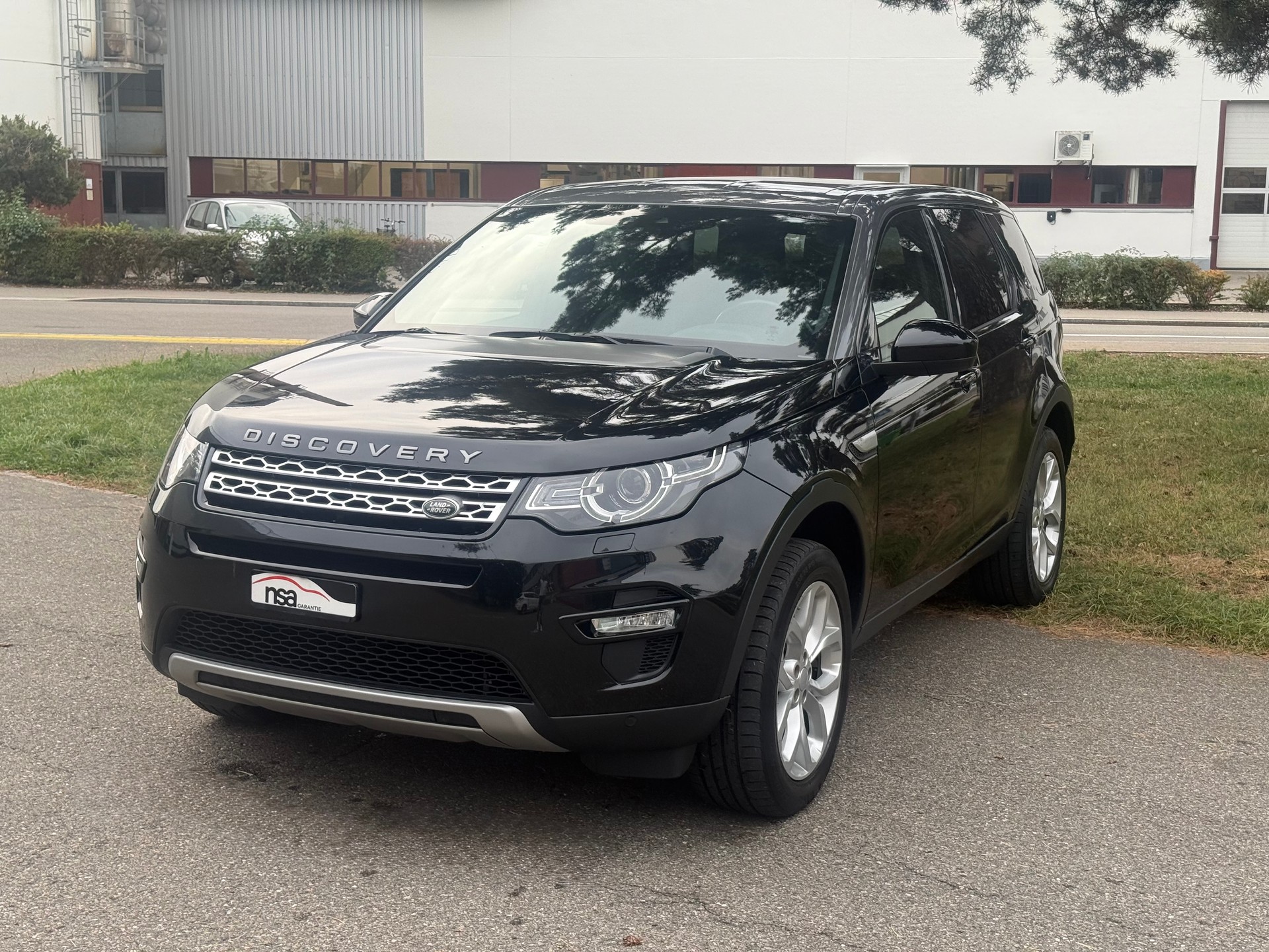 LAND ROVER Discovery Sport 2.0 TD4 HSE AT9-image-2