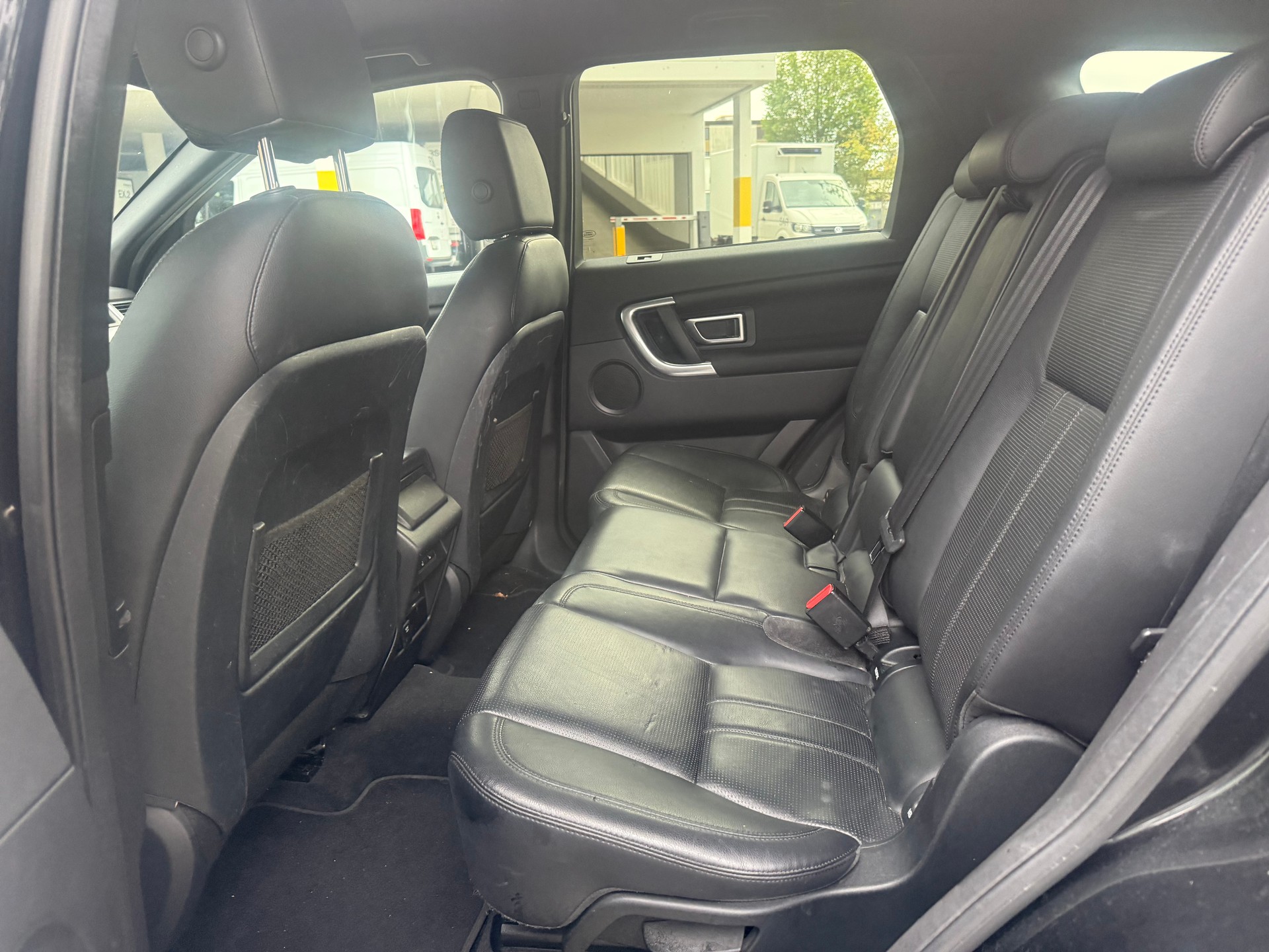 LAND ROVER Discovery Sport 2.0 TD4 HSE AT9-image-10