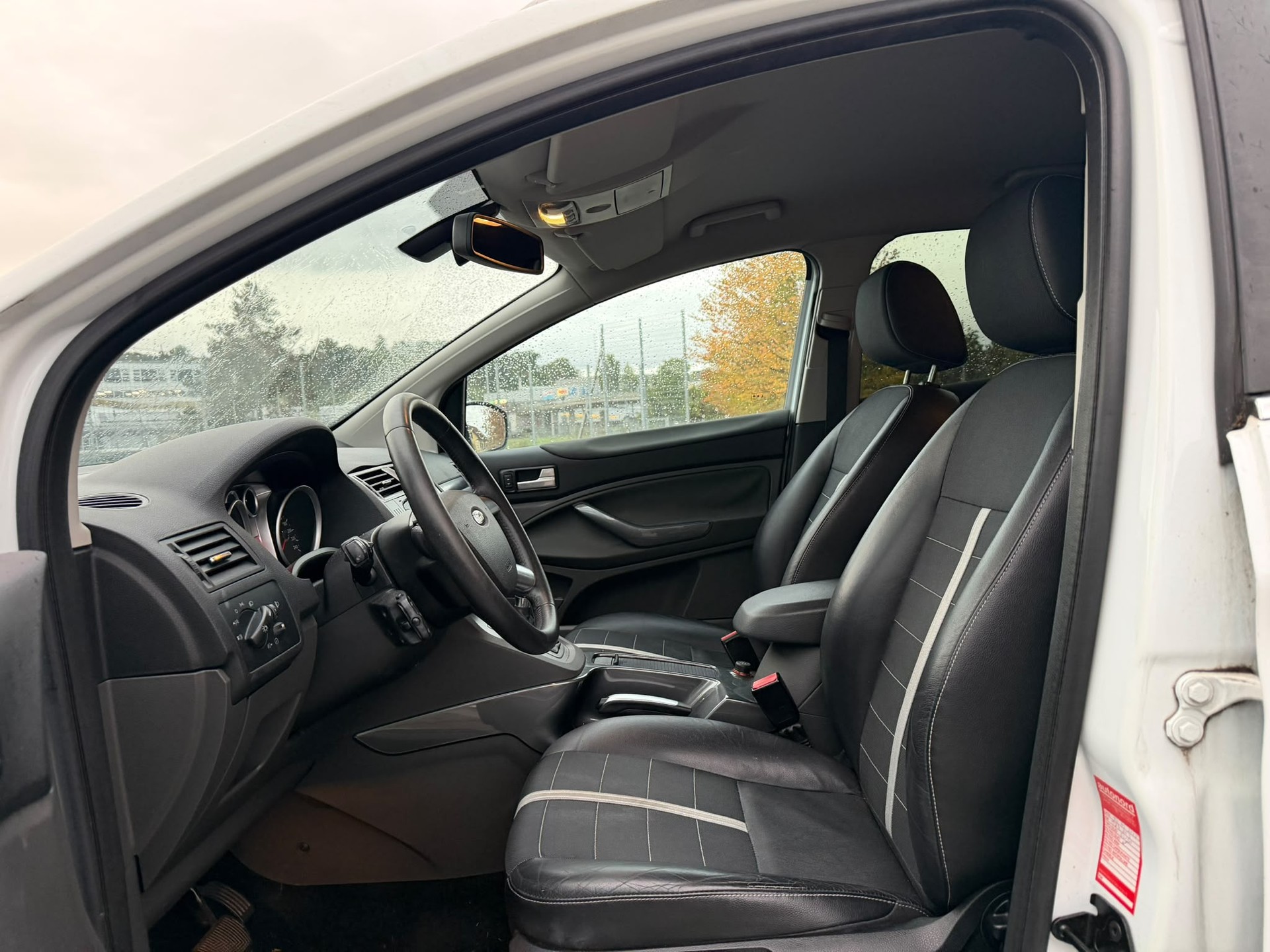 FORD Kuga 2.0 TDCi Titanium 4WD PowerShift-image-9
