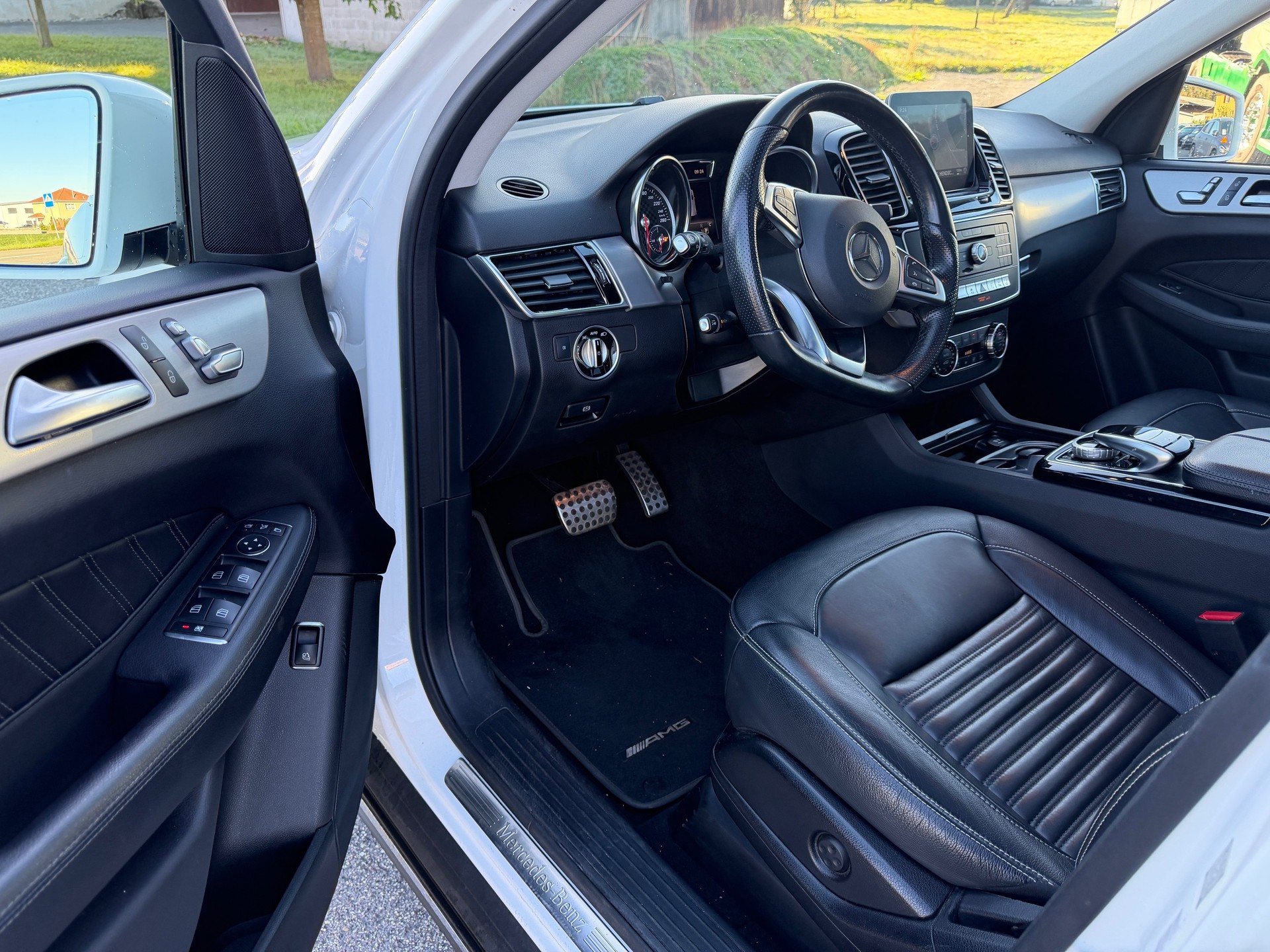 MERCEDES-BENZ GLE 350 d 4Matic 9G-Tronic-image-10