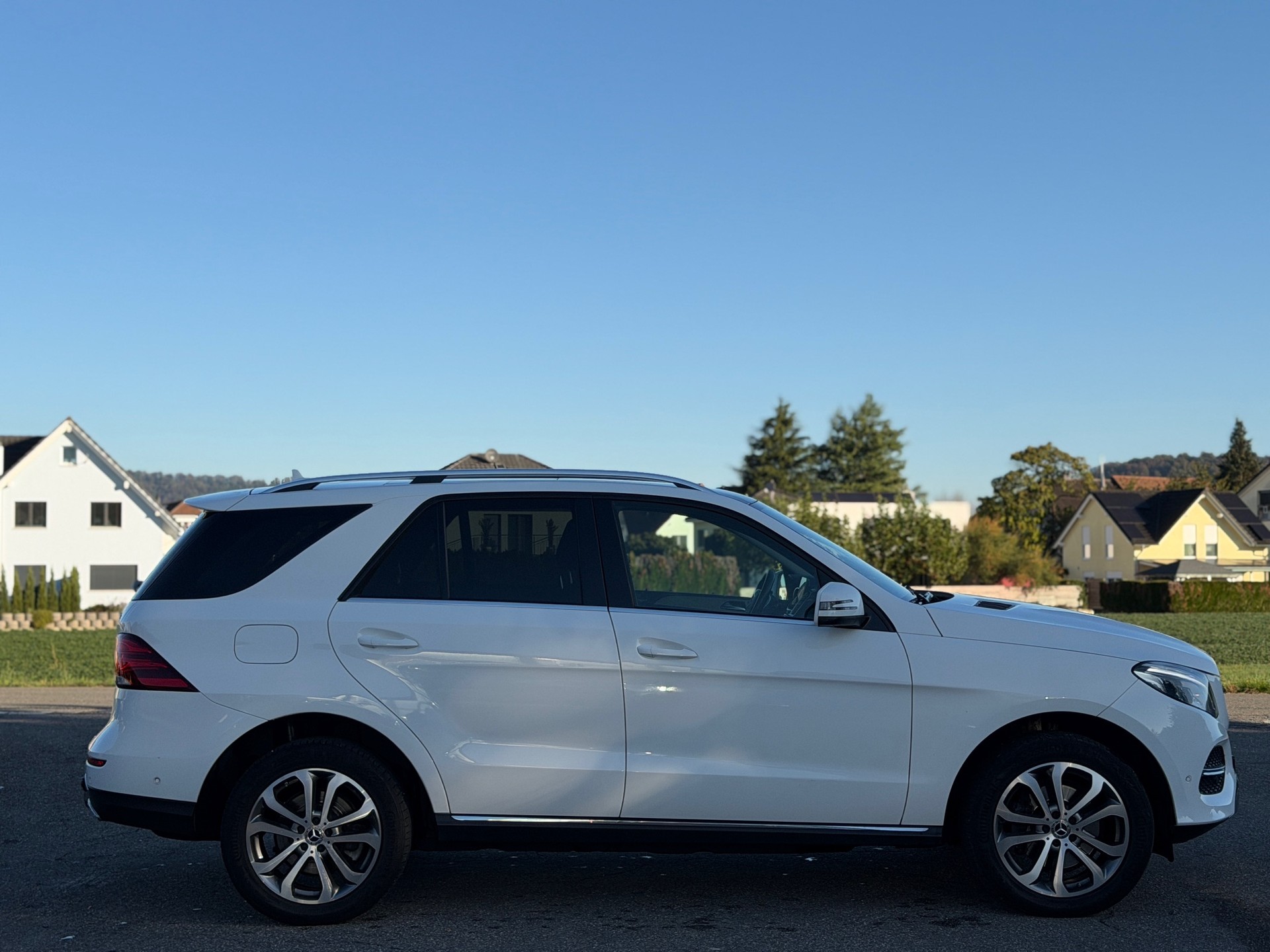 MERCEDES-BENZ GLE 350 d 4Matic 9G-Tronic-image-11