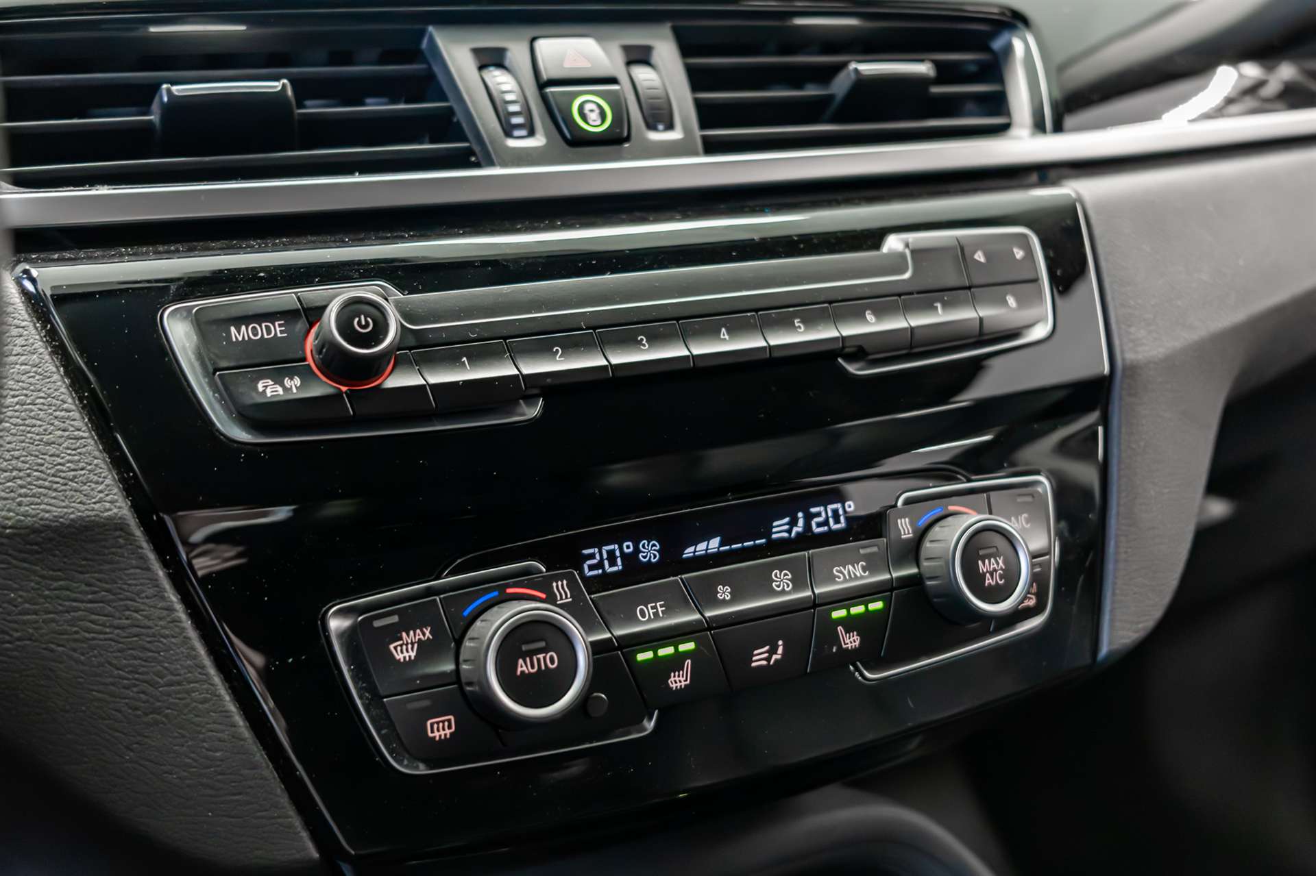BMW X1 xDrive 20d Steptronic-image-18