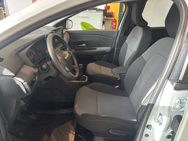 DACIA Jogger TCe 110 Extreme-image-11