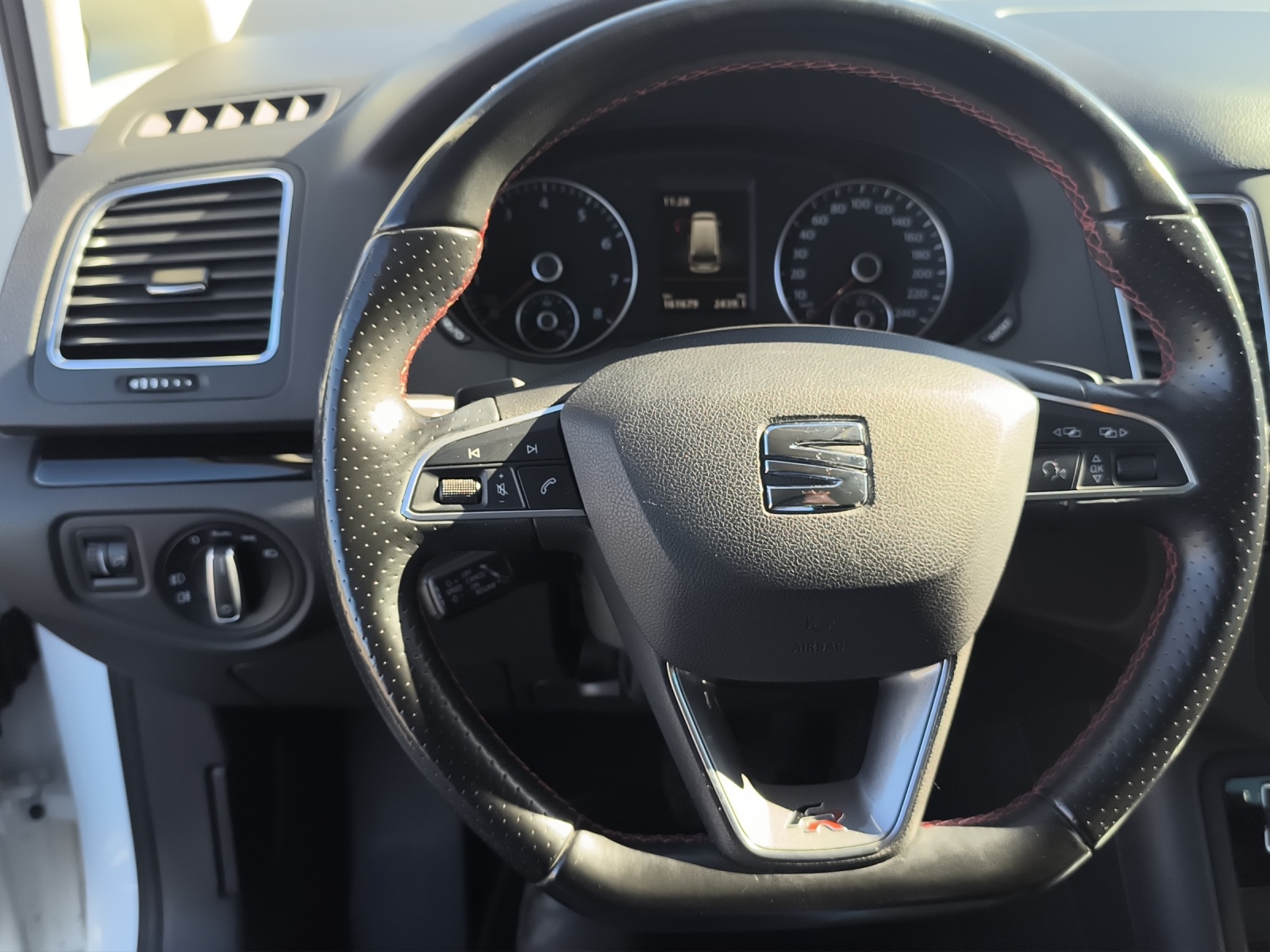 SEAT Alhambra 1.4 TSI FR Line DSG-image-9