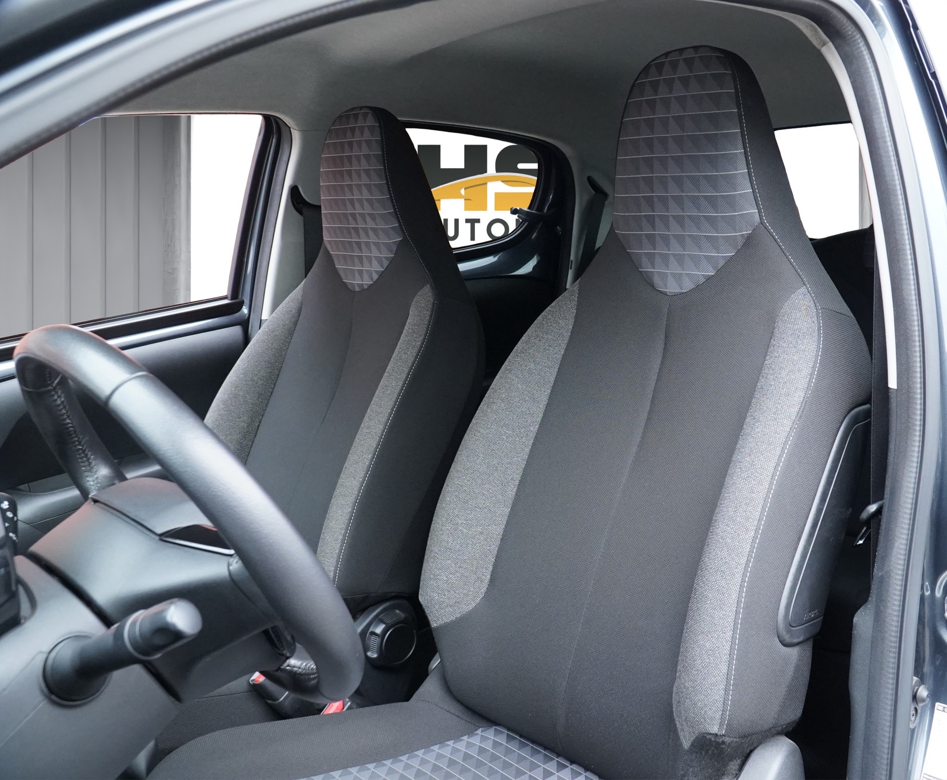 PEUGEOT 108 e-1.0 VTi Stop&Start Allure * CH Fahrzeug*-image-10