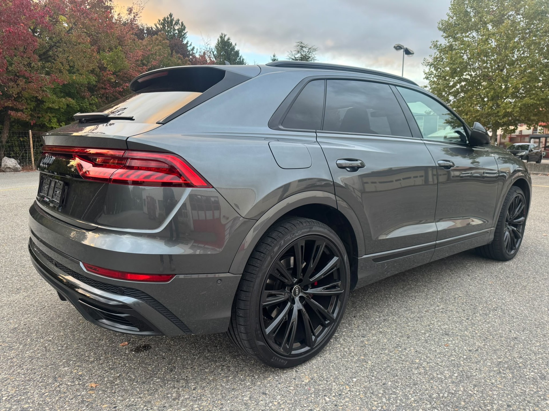 AUDI Q8 55 TFSI quattro tiptronic-image-6