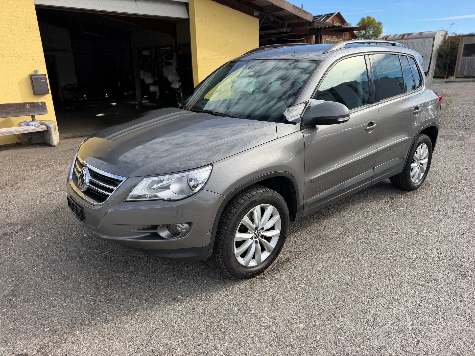 VW Tiguan 2.0 TSI Track&Field-image-1