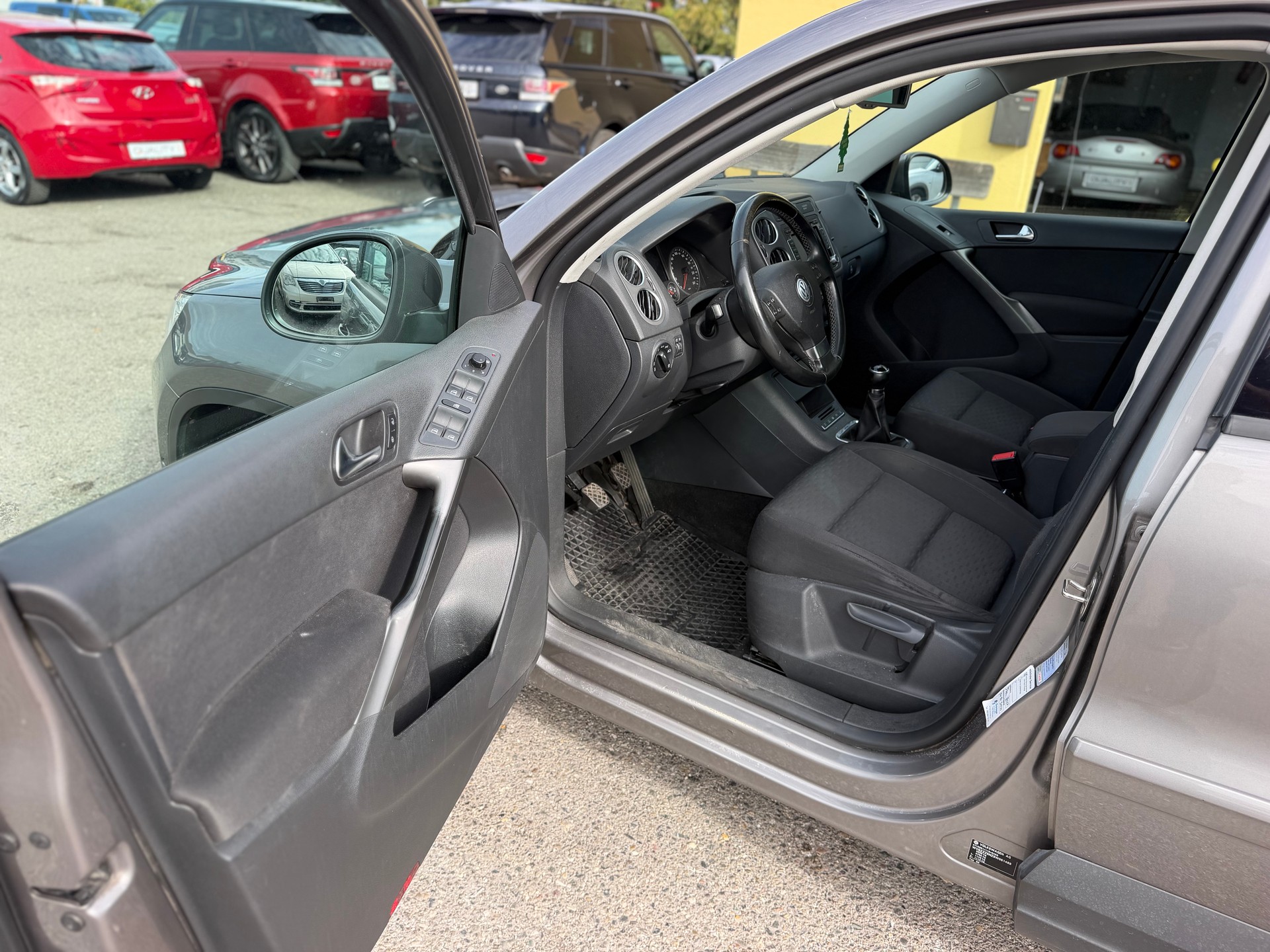 VW Tiguan 2.0 TSI Track&Field-image-8