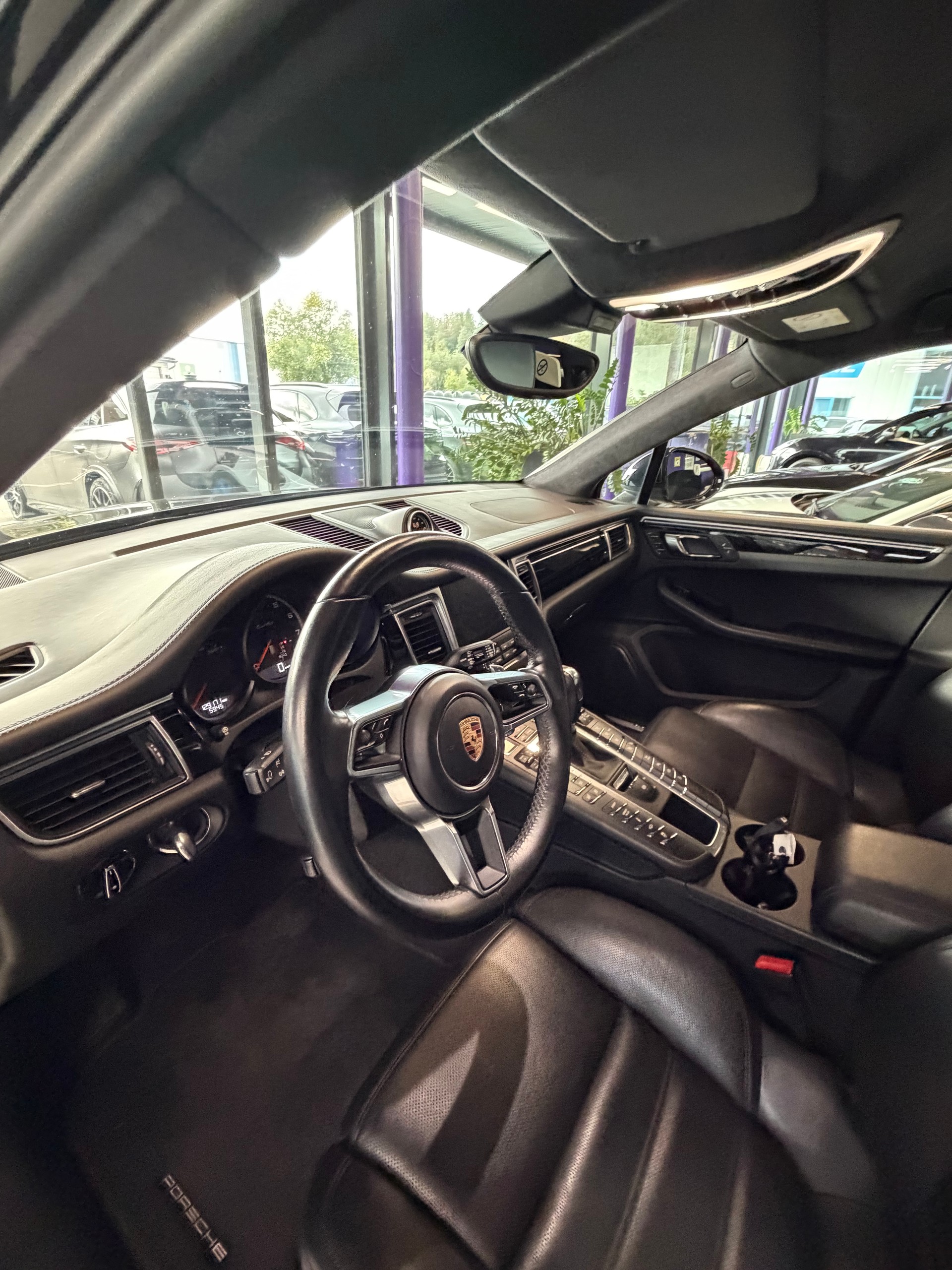 PORSCHE Macan Turbo PDK-image-8