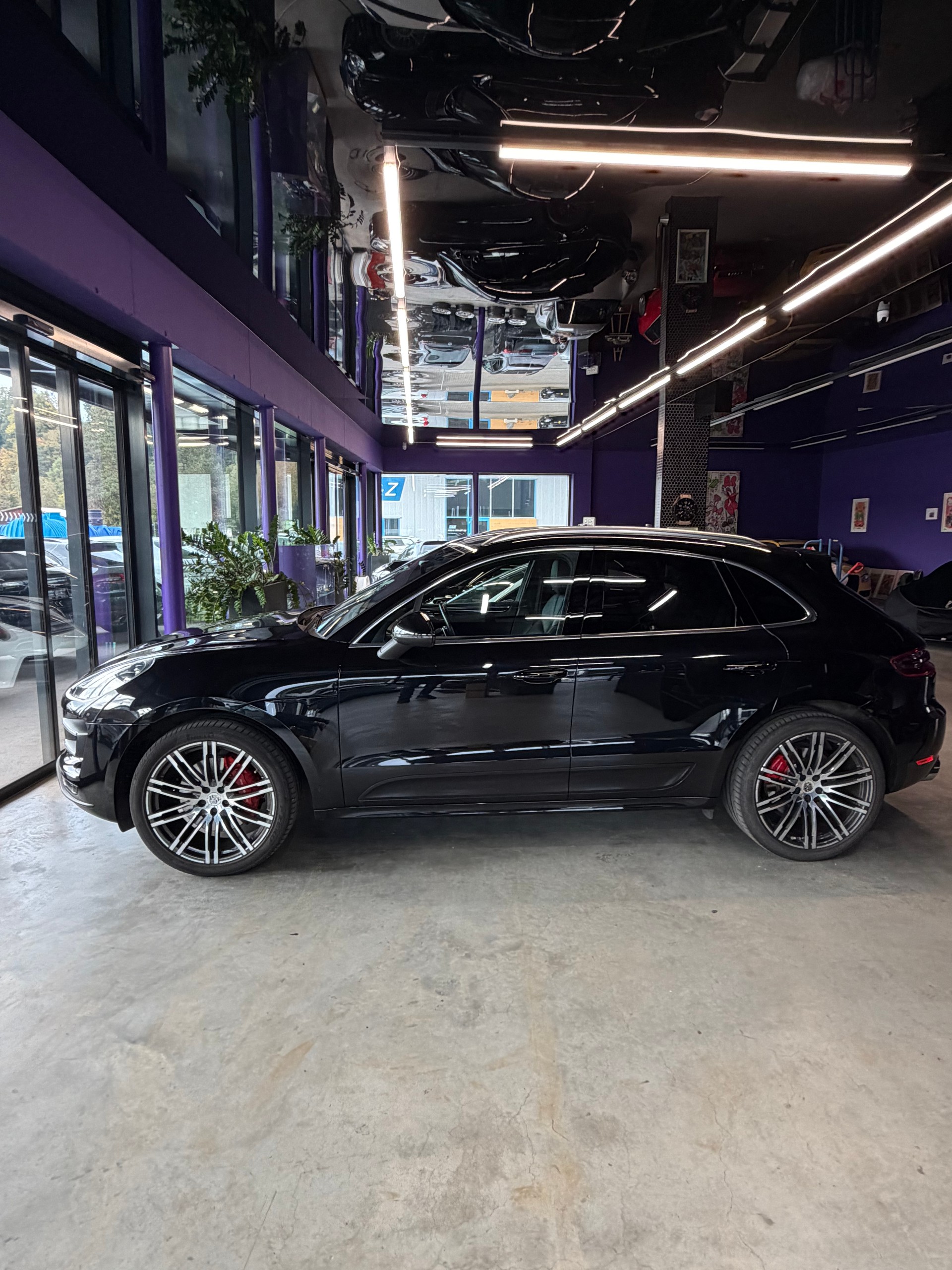 PORSCHE Macan Turbo PDK-image-2
