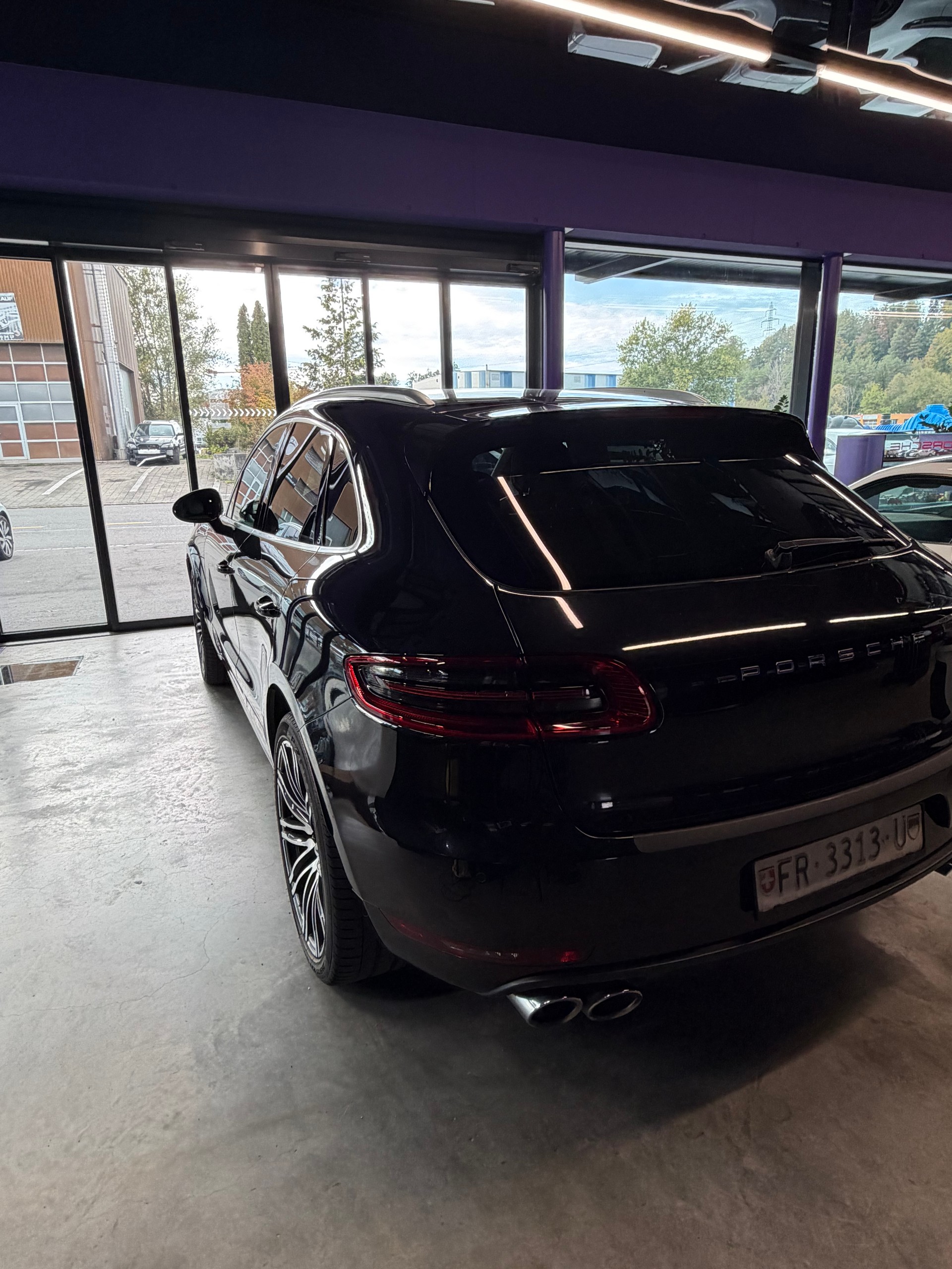 PORSCHE Macan Turbo PDK-image-3
