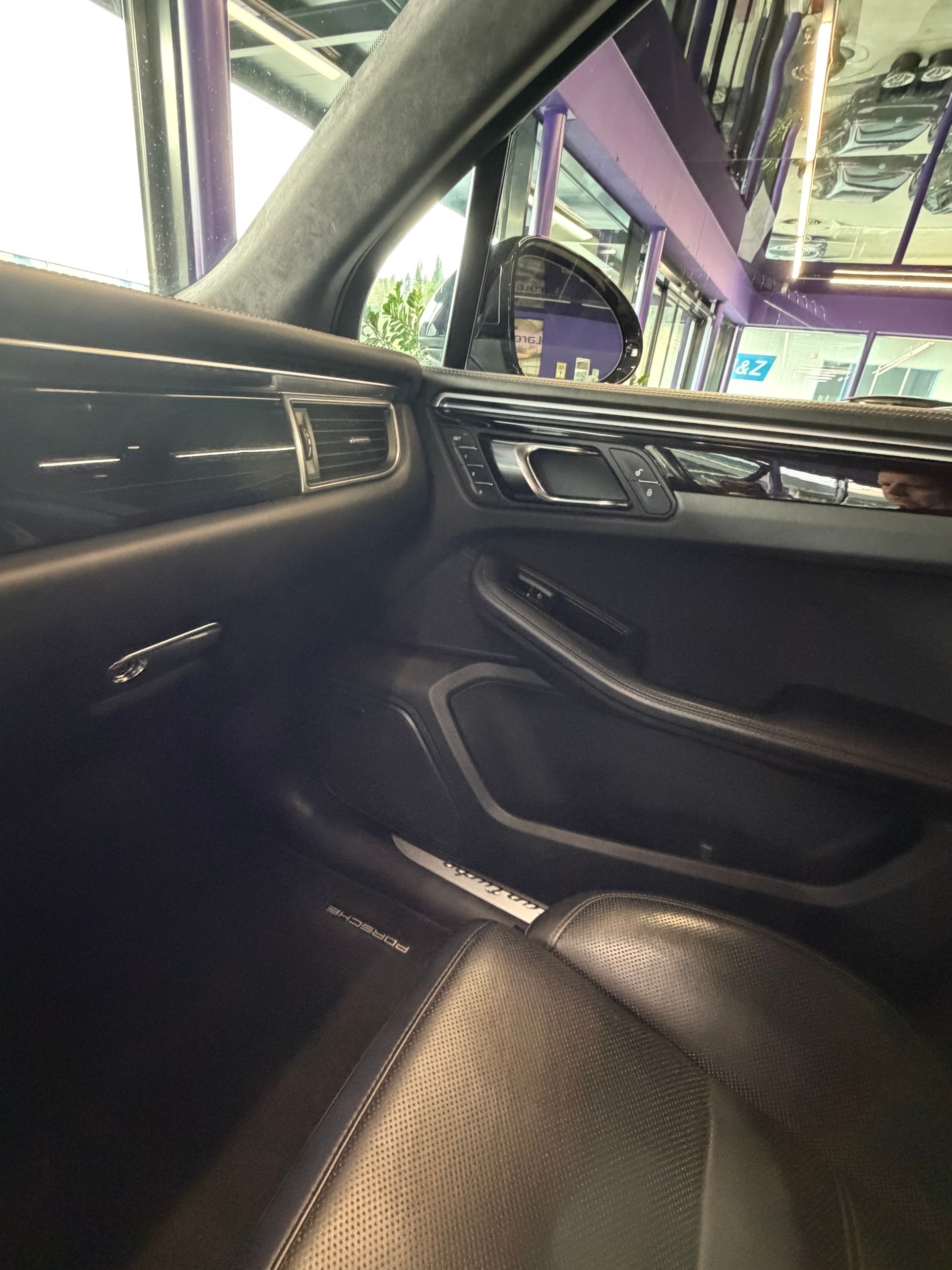 PORSCHE Macan Turbo PDK-image-11