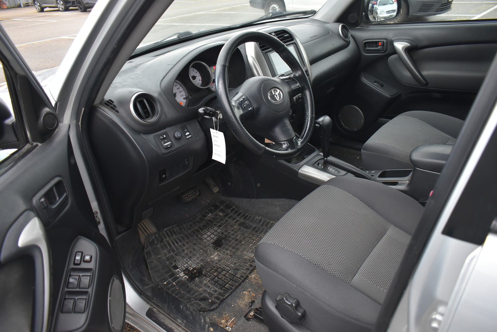 TOYOTA RAV-4 2.0 16V Linea Terra-image-9