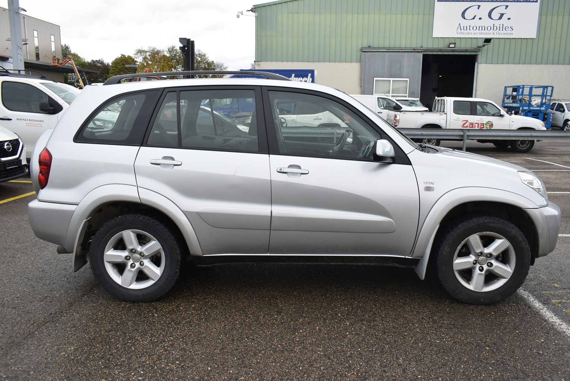 TOYOTA RAV-4 2.0 16V Linea Terra-image-3