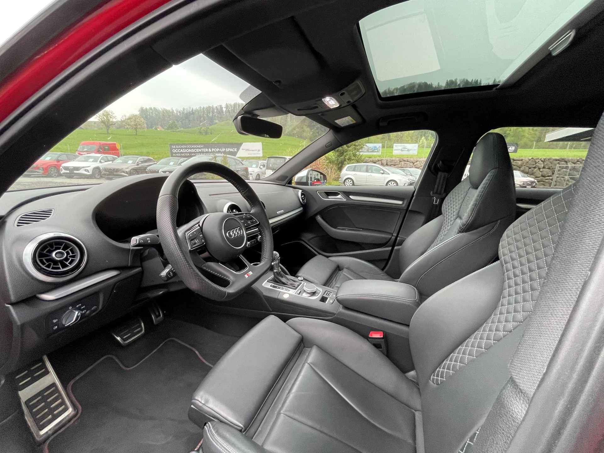 AUDI S3 Sportback 2.0 TFSI quattro S-tronic-image-4