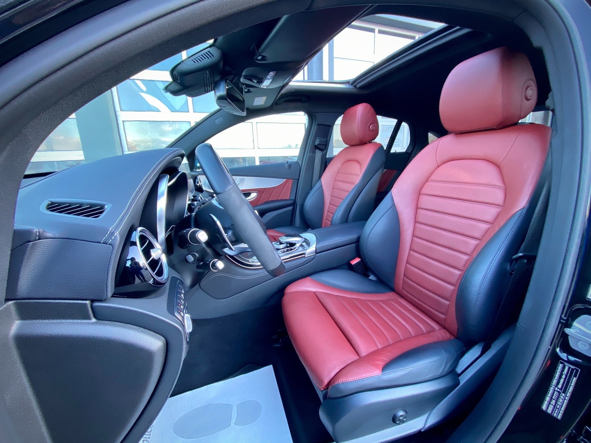 MERCEDES-BENZ GLC Coupé 43 AMG 4Matic 9G-Tronic - Véhicule Suisse (CH)-image-8