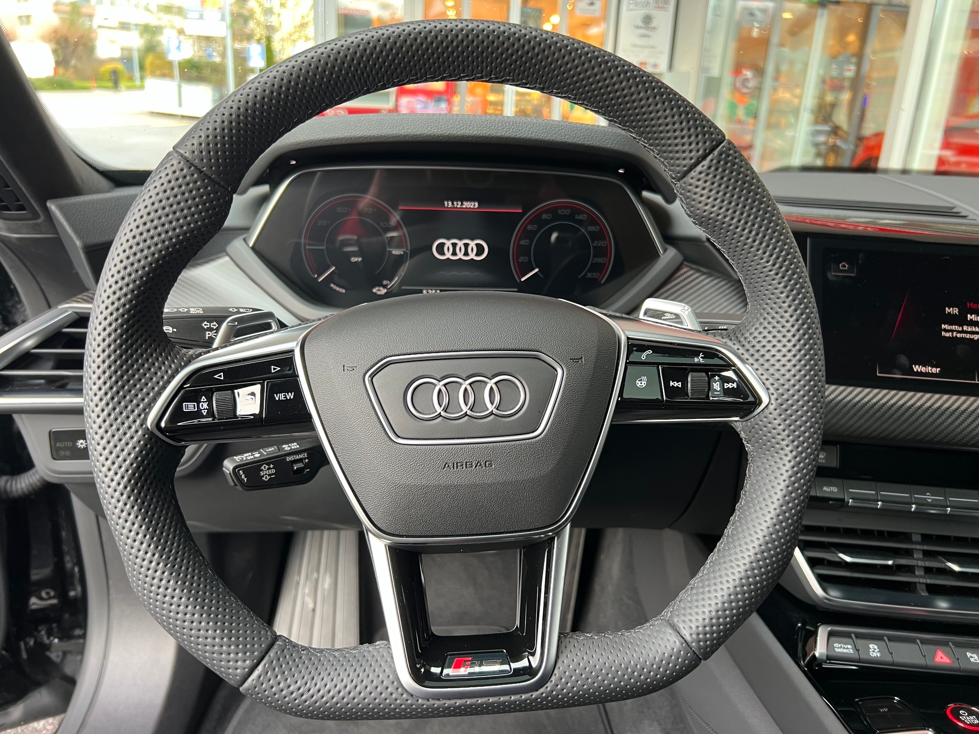 AUDI RS e-tron GT quattro-image-6